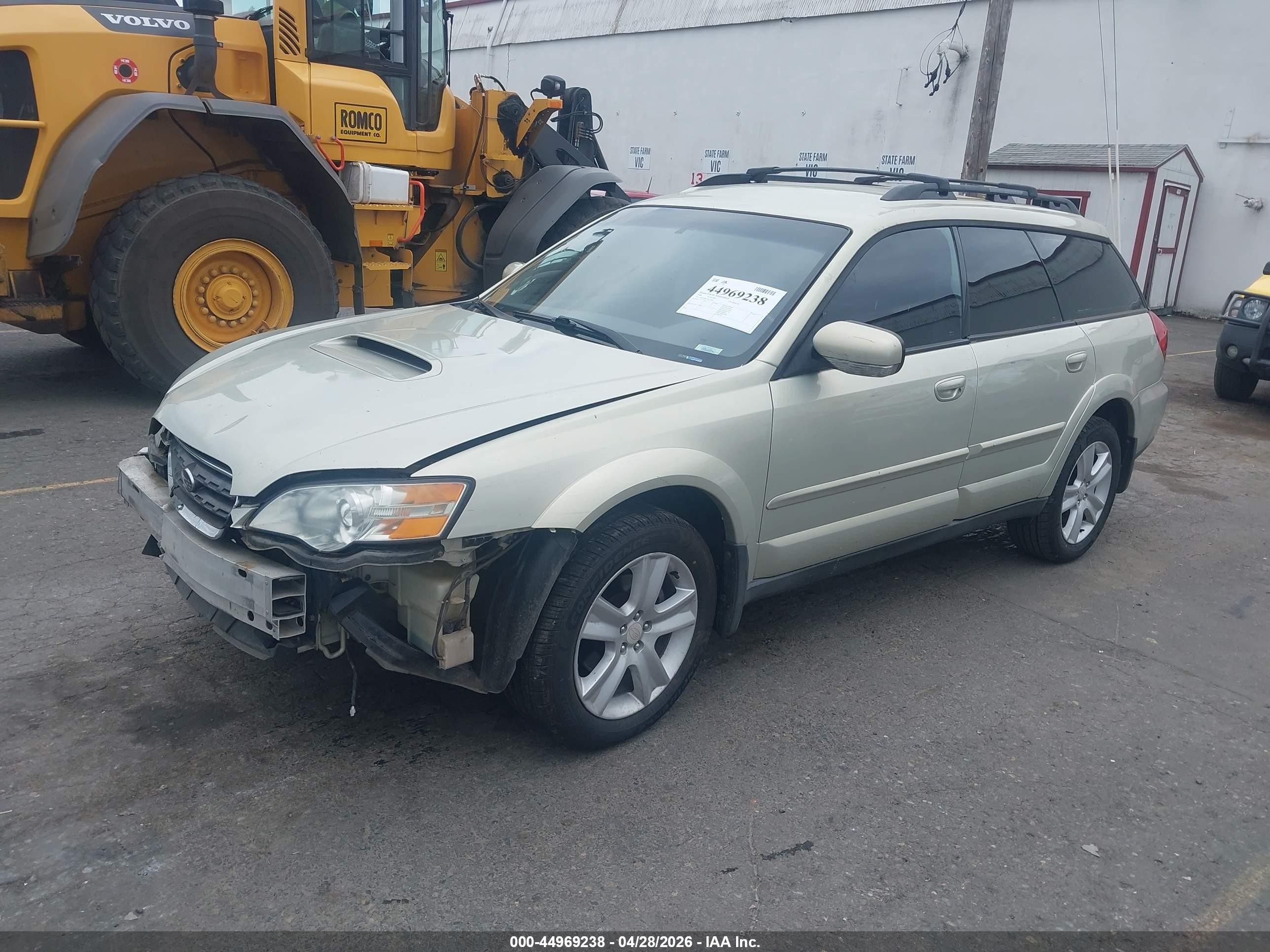 2006 Subaru Outback 2.5xt Gold vin: 4S4BP68C164325887