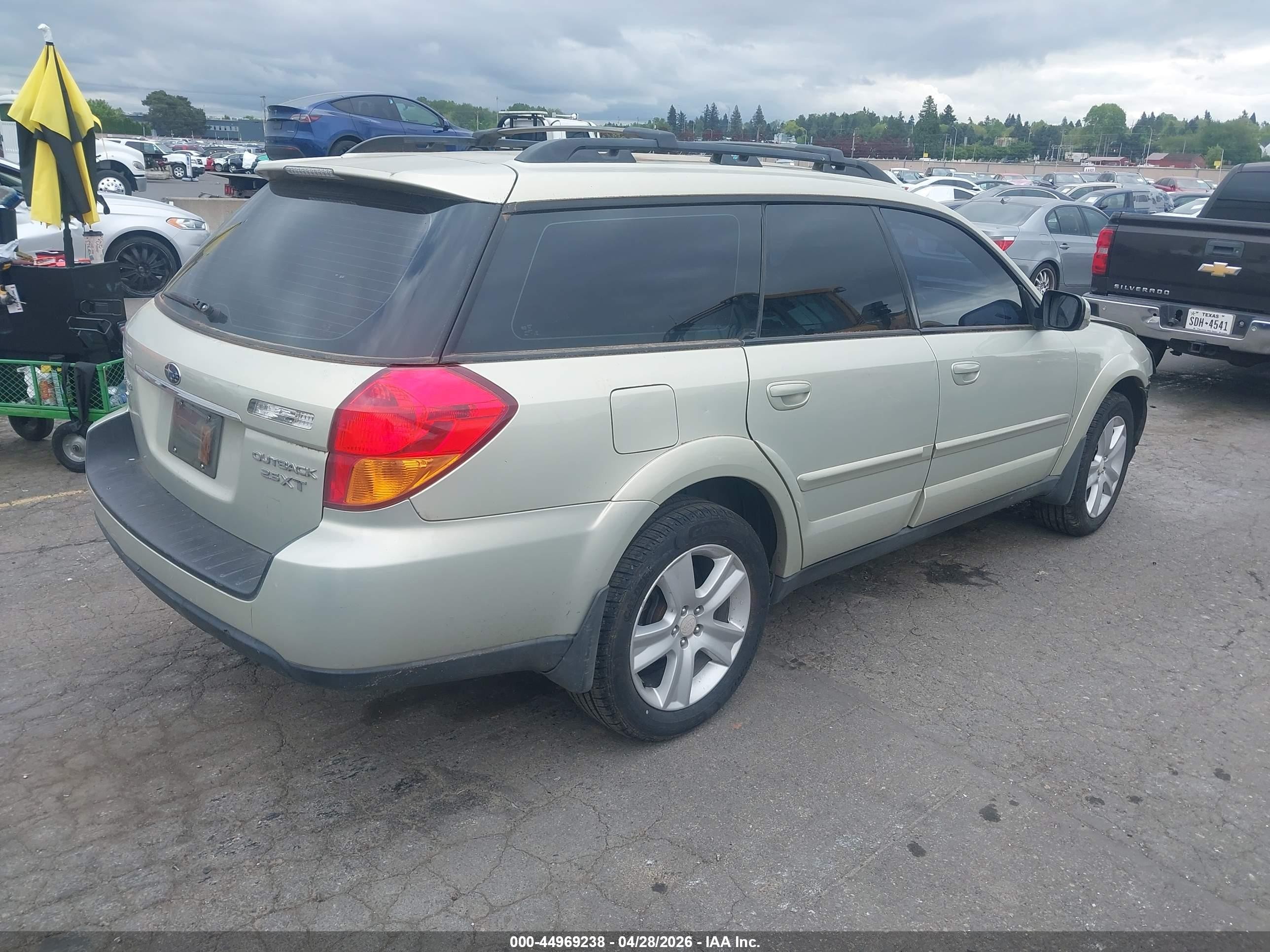 2006 Subaru Outback 2.5xt Gold vin: 4S4BP68C164325887