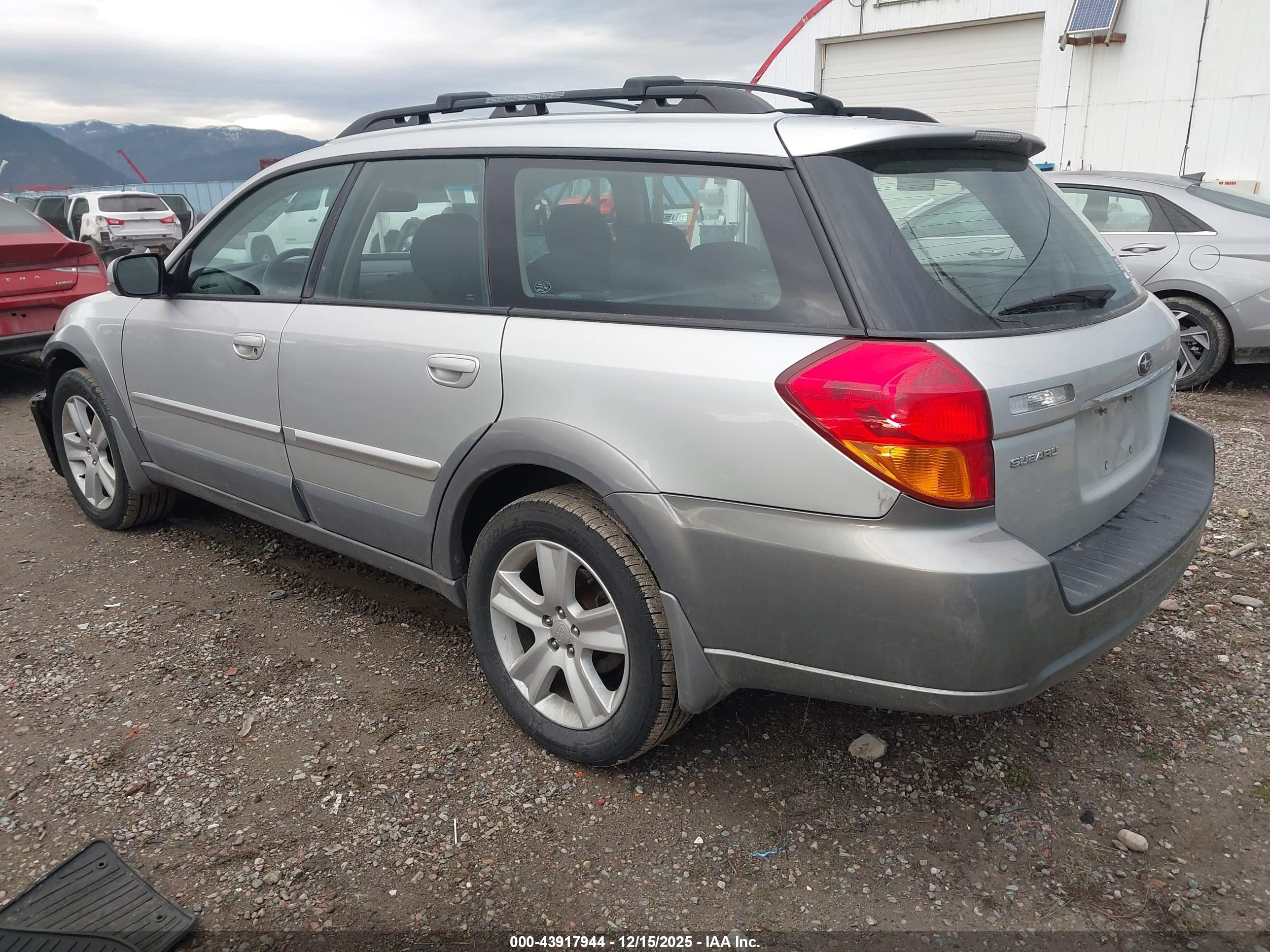2006 Subaru Outback 2.5xt Silver vin: 4S4BP68C564322037