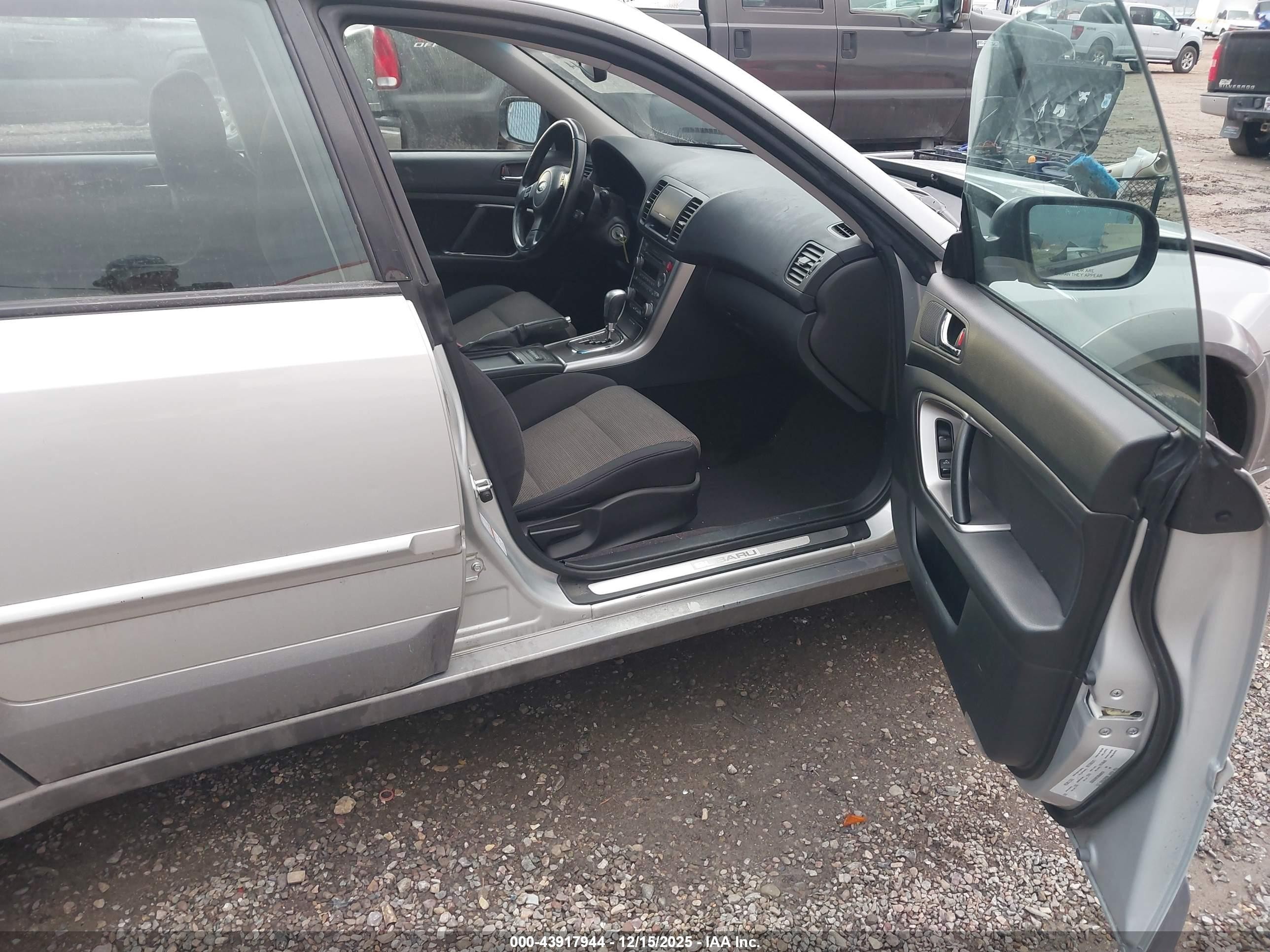 2006 Subaru Outback 2.5xt Silver vin: 4S4BP68C564322037