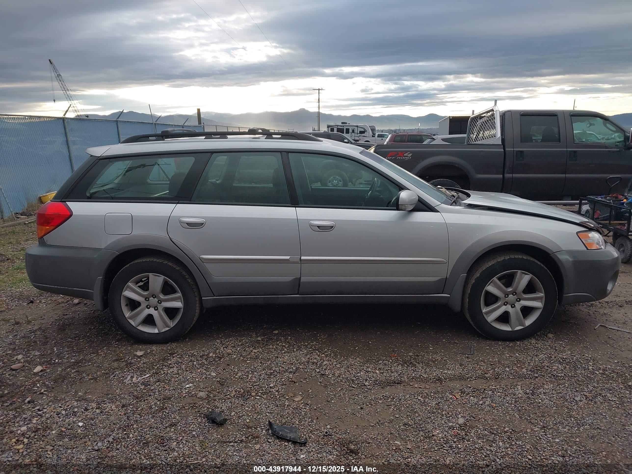 2006 Subaru Outback 2.5xt Silver vin: 4S4BP68C564322037