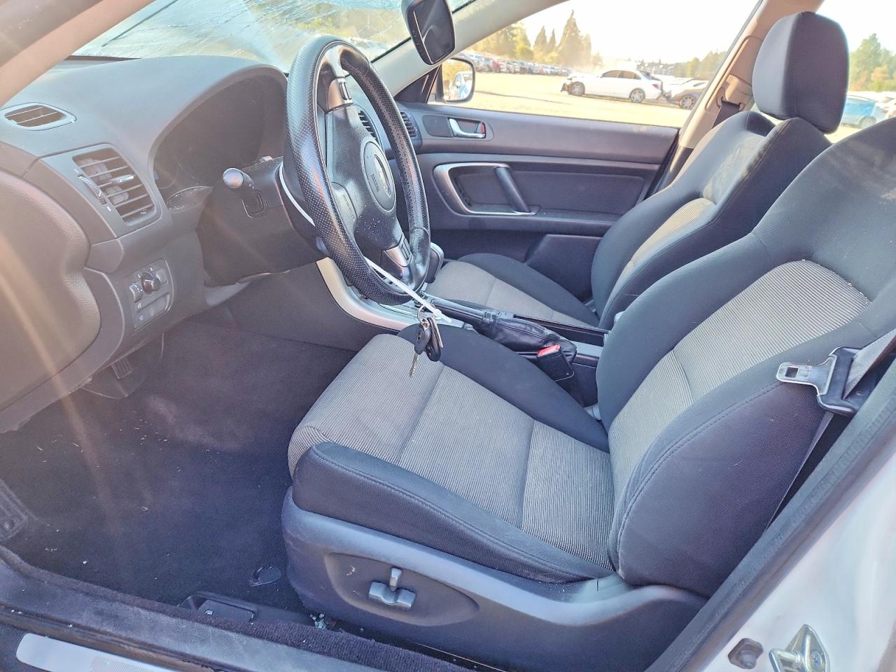 2006 Subaru Legacy Outback 2.5 Xt White vin: 4S4BP68C964326608