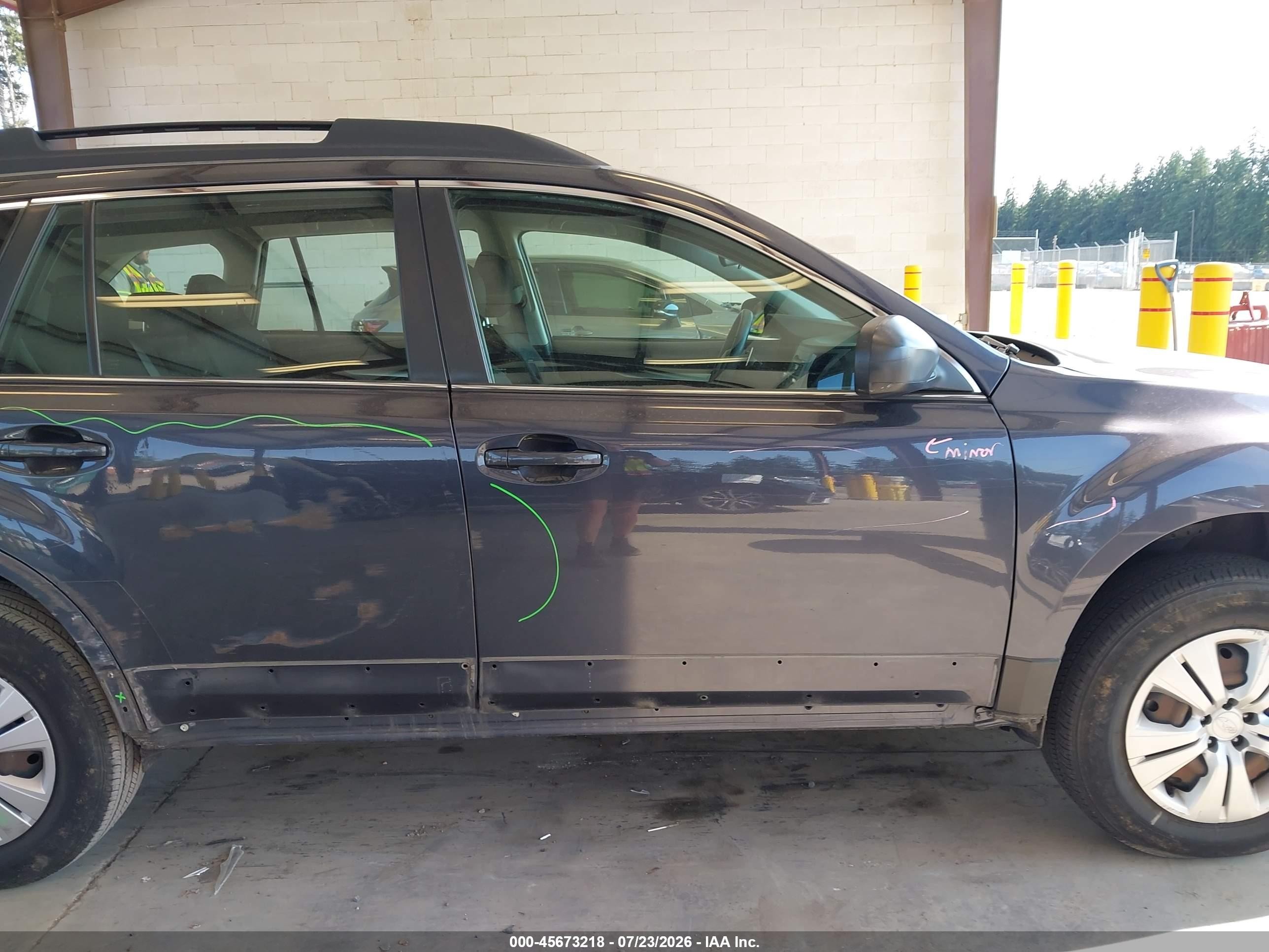 2011 Subaru Outback 2.5i Gray vin: 4S4BRBAC0B3340359