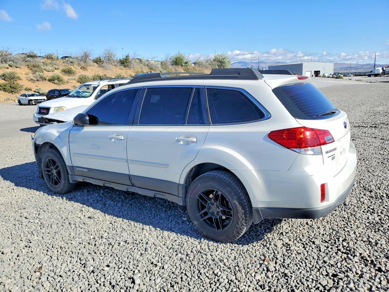2012 Subaru Outback 2.5i White vin: 4S4BRBAC0C3220790