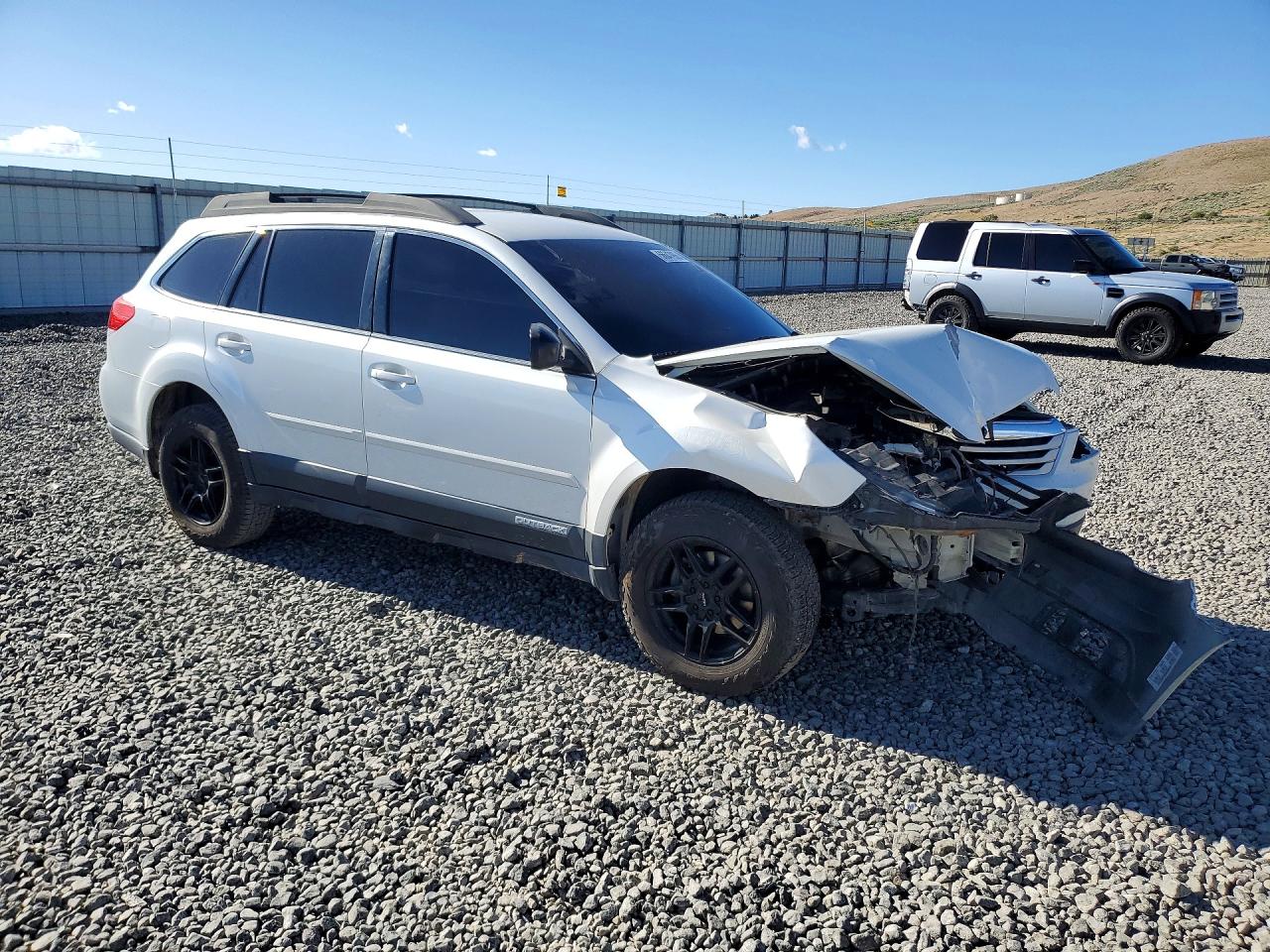 2012 Subaru Outback 2.5i White vin: 4S4BRBAC0C3220790