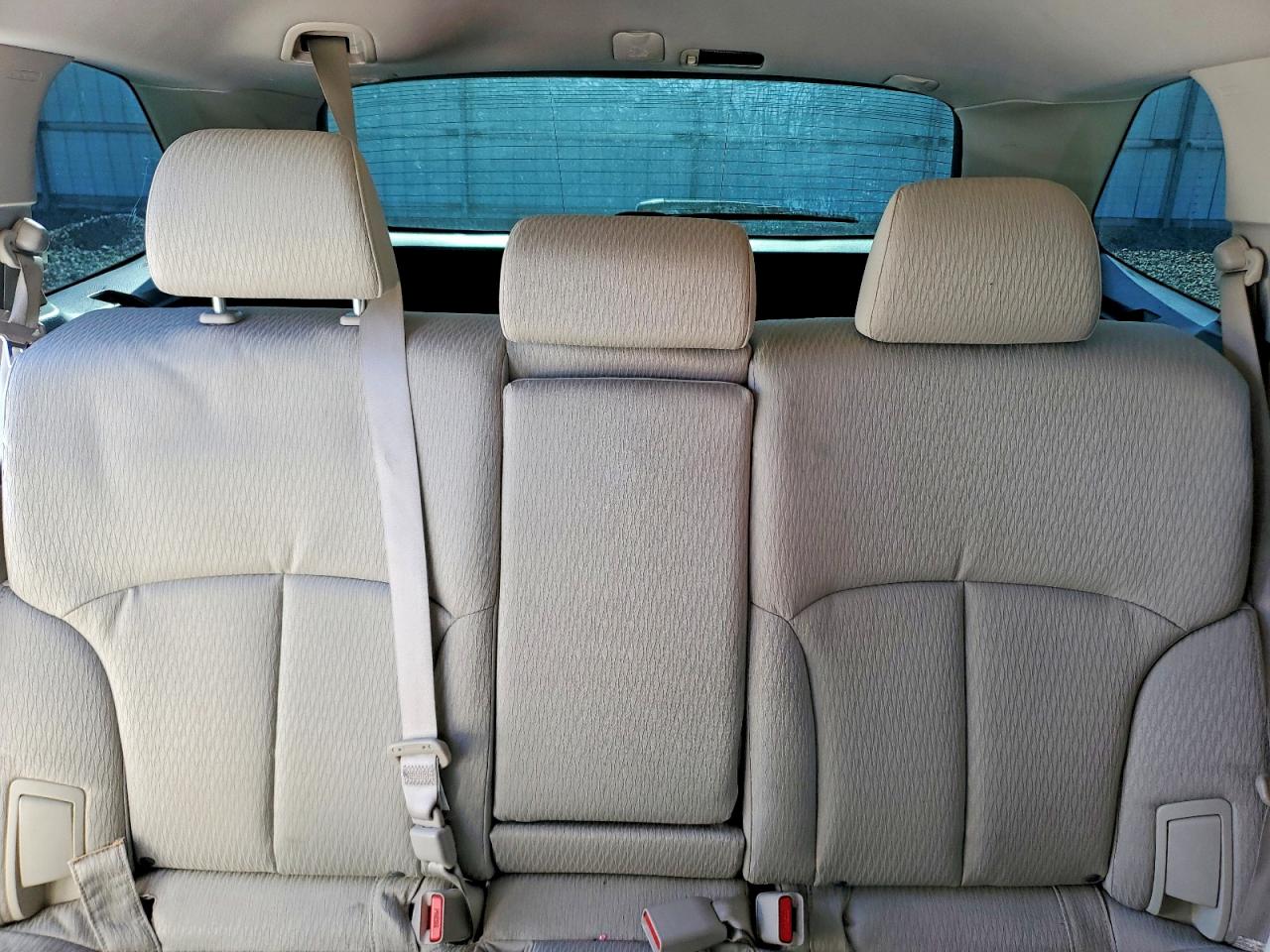 2012 Subaru Outback 2.5i White vin: 4S4BRBAC0C3220790