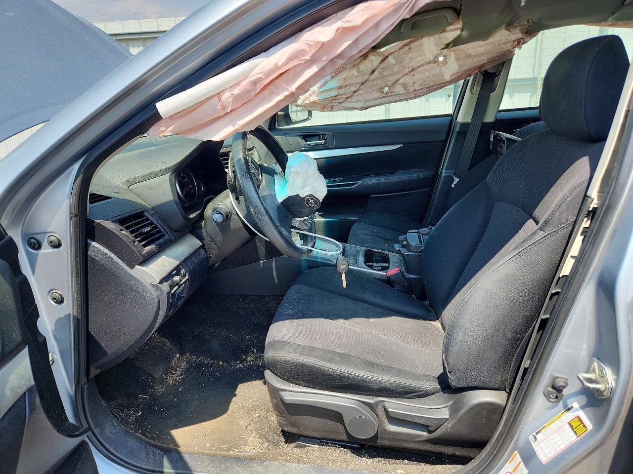 2014 Subaru Outback 2.5i Silver vin: 4S4BRBAC0E3200509