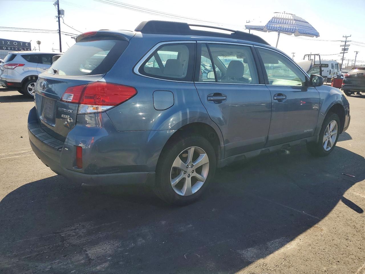 2014 Subaru Outback 2.5i Blue vin: 4S4BRBAC0E3213051