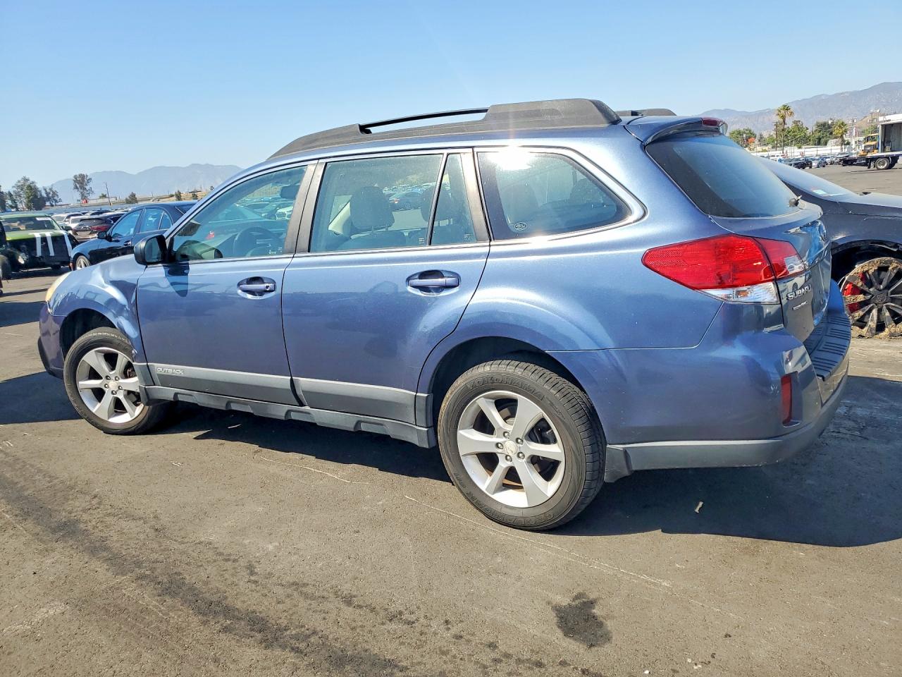2014 Subaru Outback 2.5i Blue vin: 4S4BRBAC0E3213051
