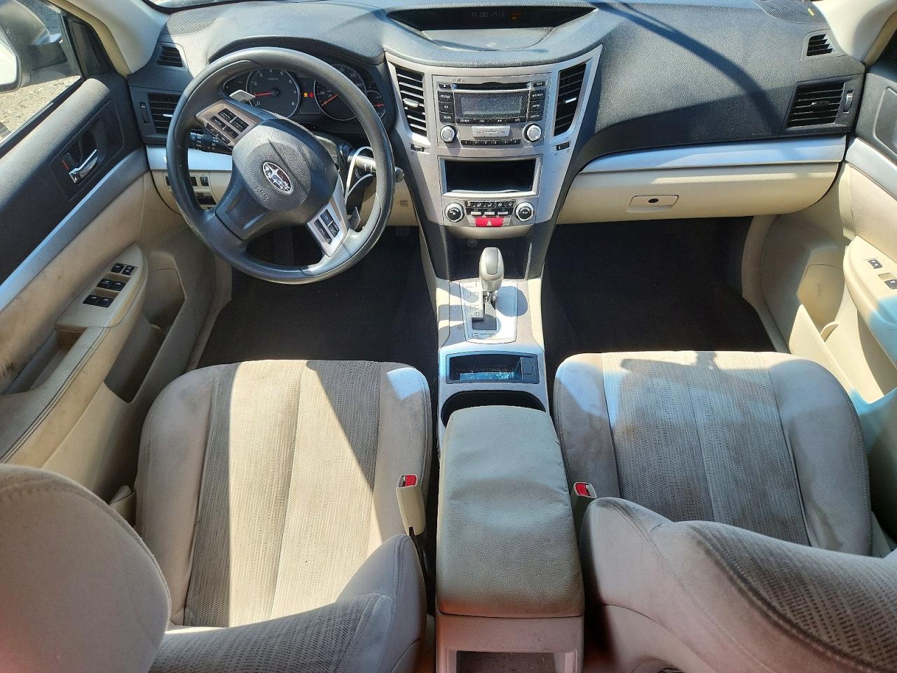 2014 Subaru Outback 2.5i White vin: 4S4BRBAC0E3295301