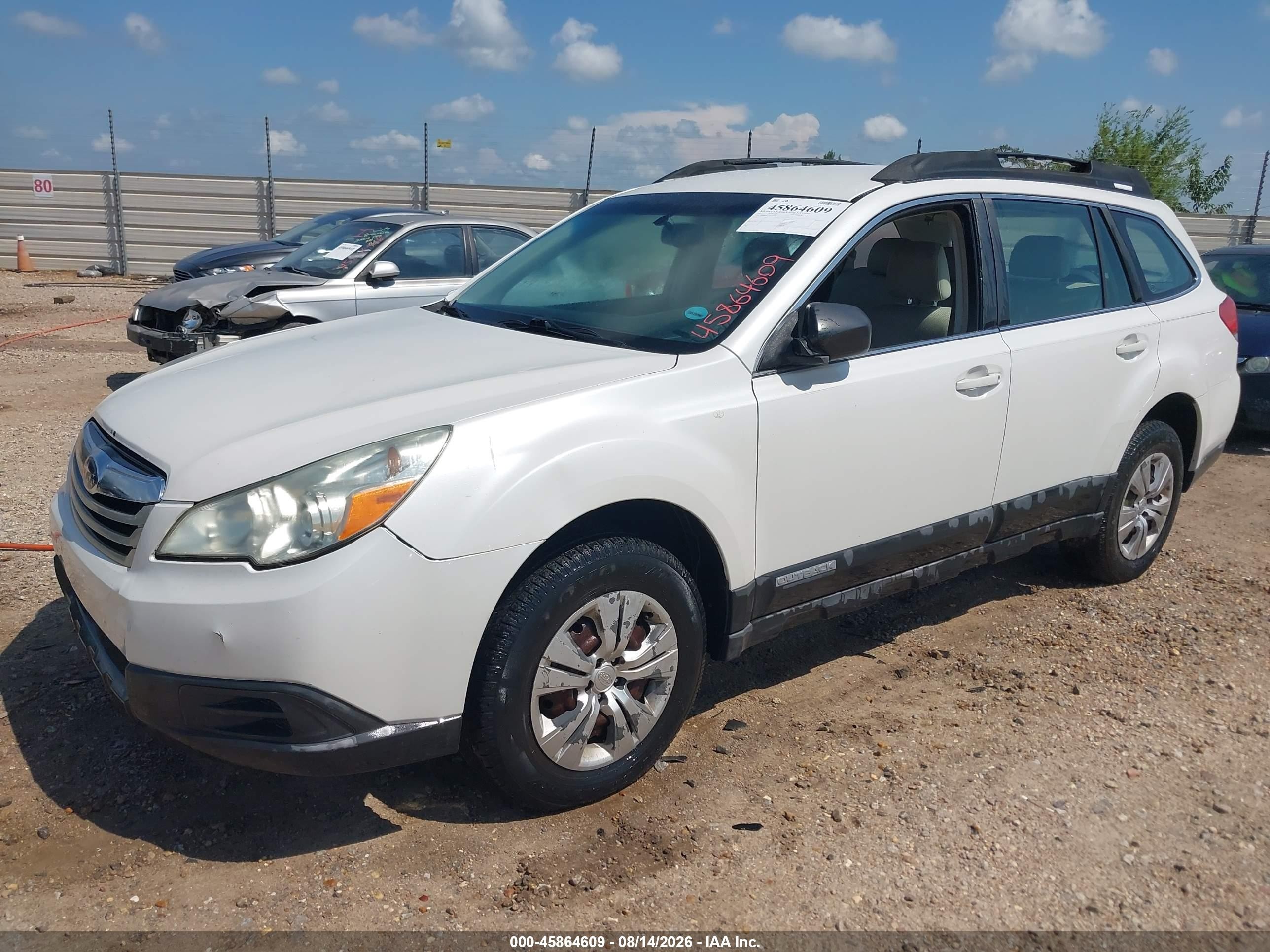 2011 Subaru Outback 2.5i White vin: 4S4BRBAC1B3359468