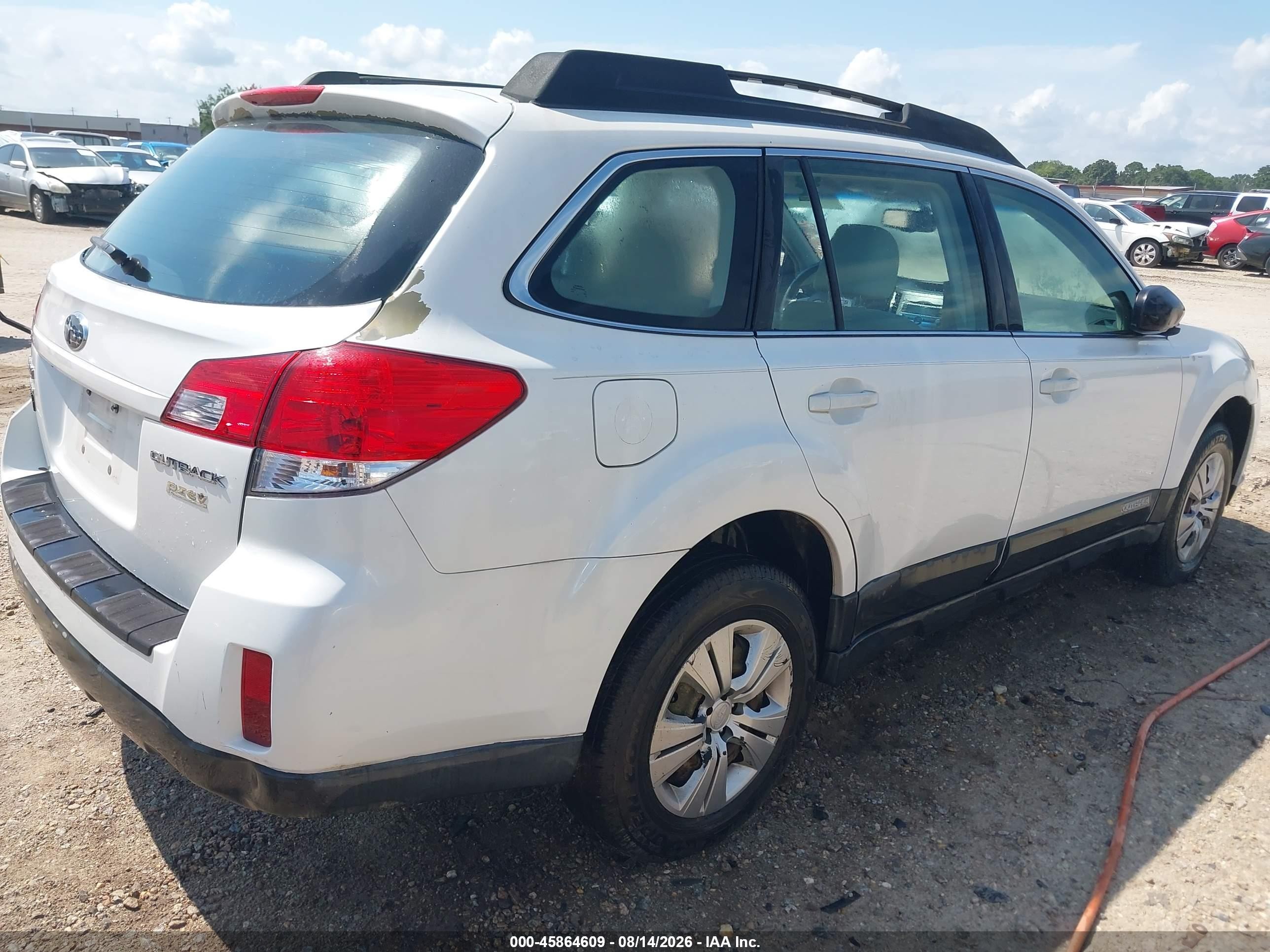 2011 Subaru Outback 2.5i White vin: 4S4BRBAC1B3359468