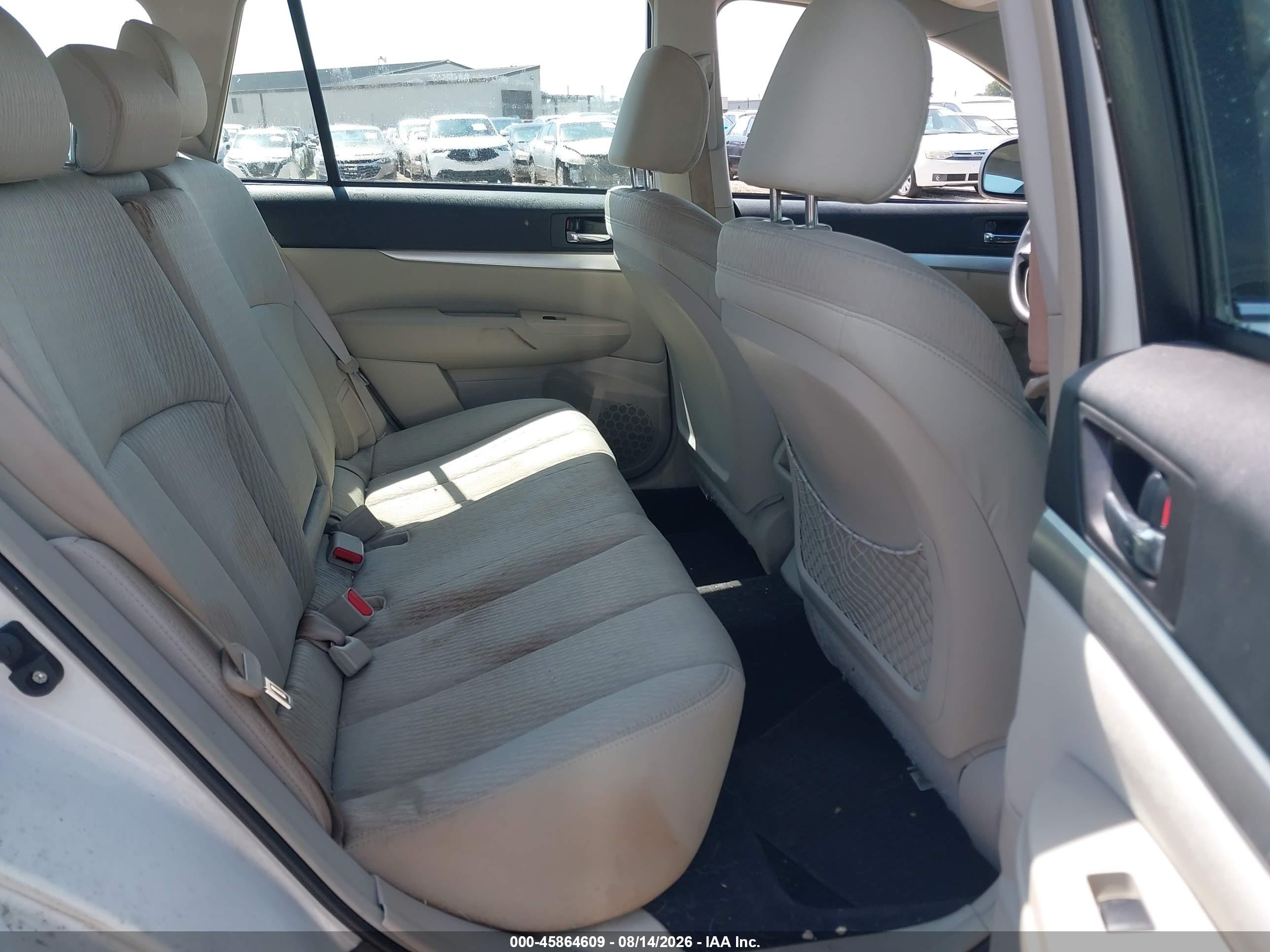 2011 Subaru Outback 2.5i White vin: 4S4BRBAC1B3359468