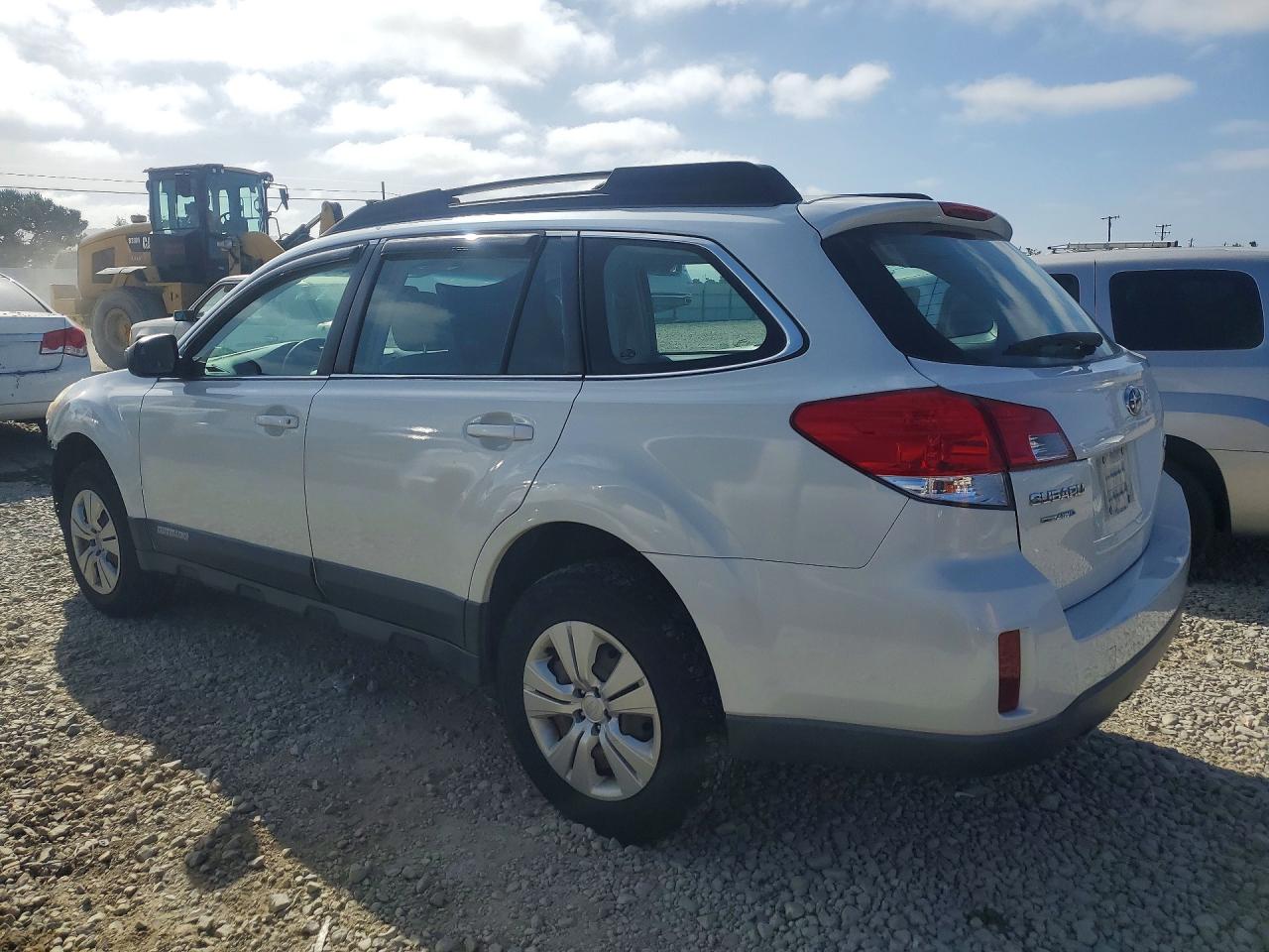2012 Subaru Outback 2.5i White vin: 4S4BRBAC1C3206350