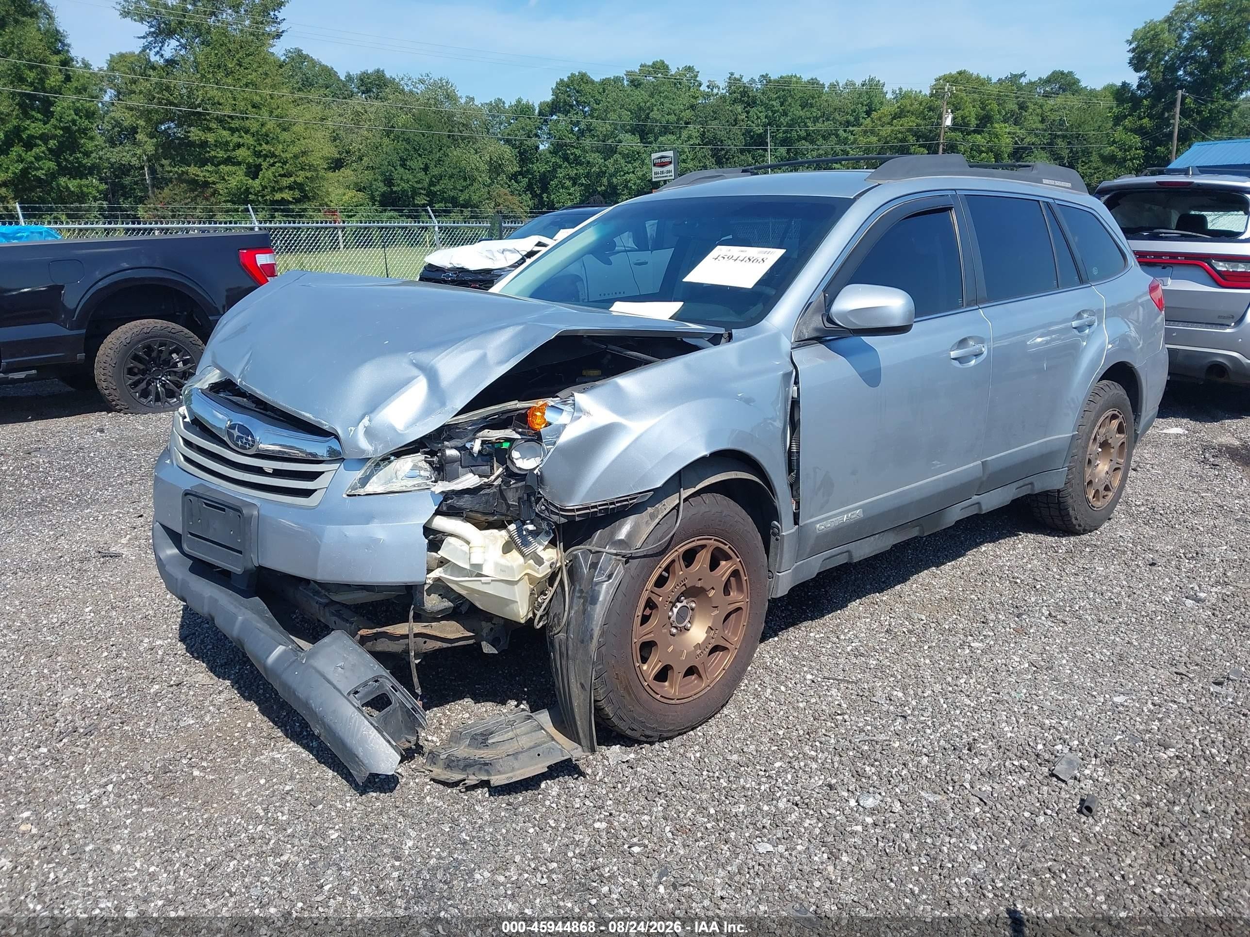 2012 Subaru Outback 2.5i Silver vin: 4S4BRBAC1C3256813