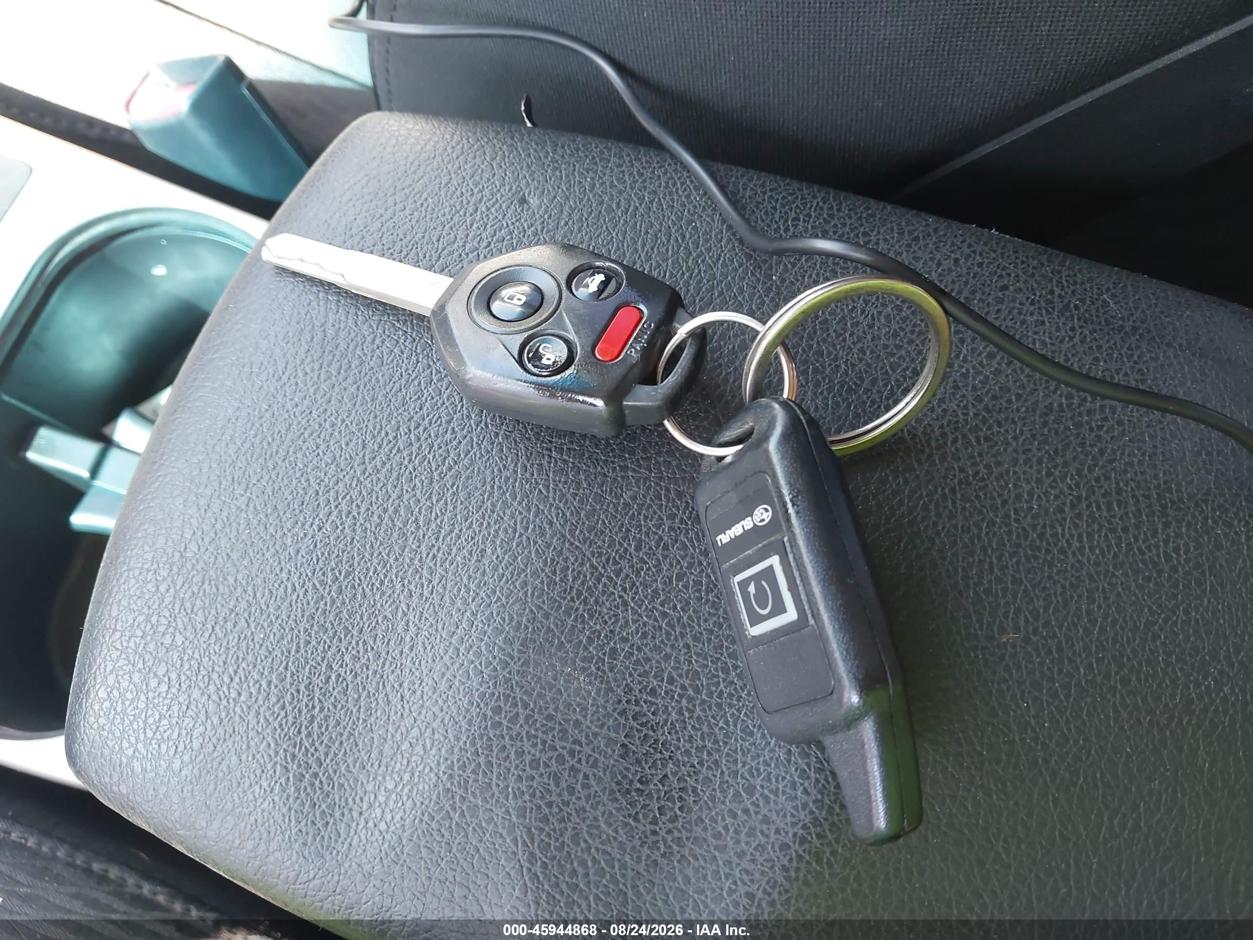 2012 Subaru Outback 2.5i Silver vin: 4S4BRBAC1C3256813