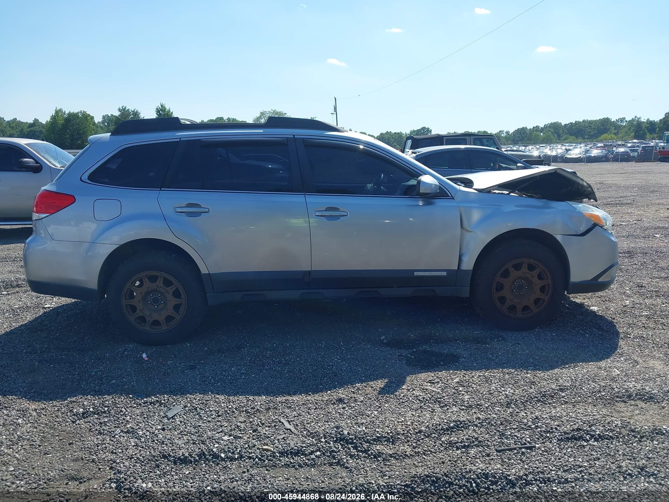 2012 Subaru Outback 2.5i Silver vin: 4S4BRBAC1C3256813