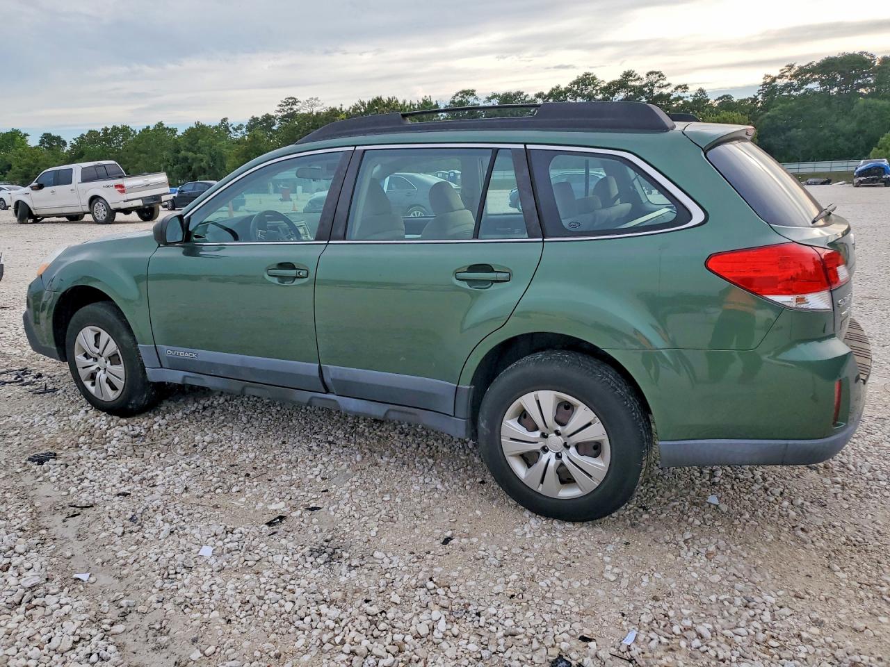 2013 Subaru Outback 2.5i Green vin: 4S4BRBAC1D3242573