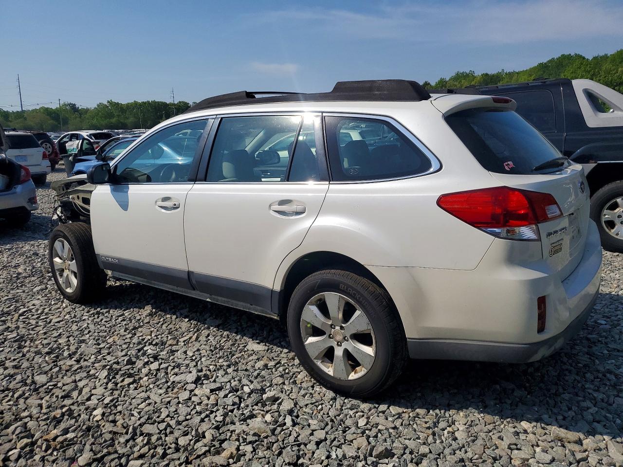 2013 Subaru Outback 2.5i White vin: 4S4BRBAC1D3254920