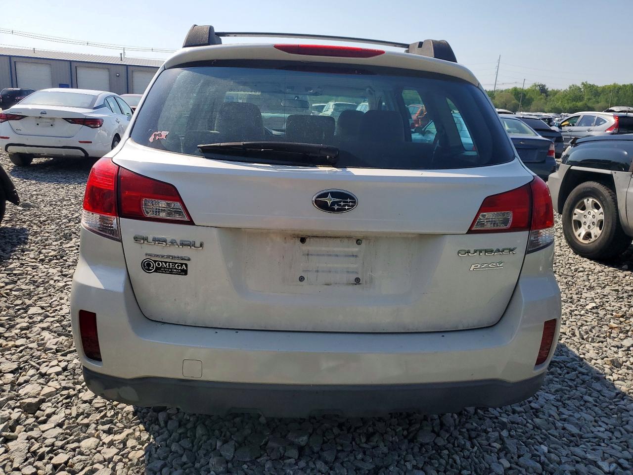 2013 Subaru Outback 2.5i White vin: 4S4BRBAC1D3254920