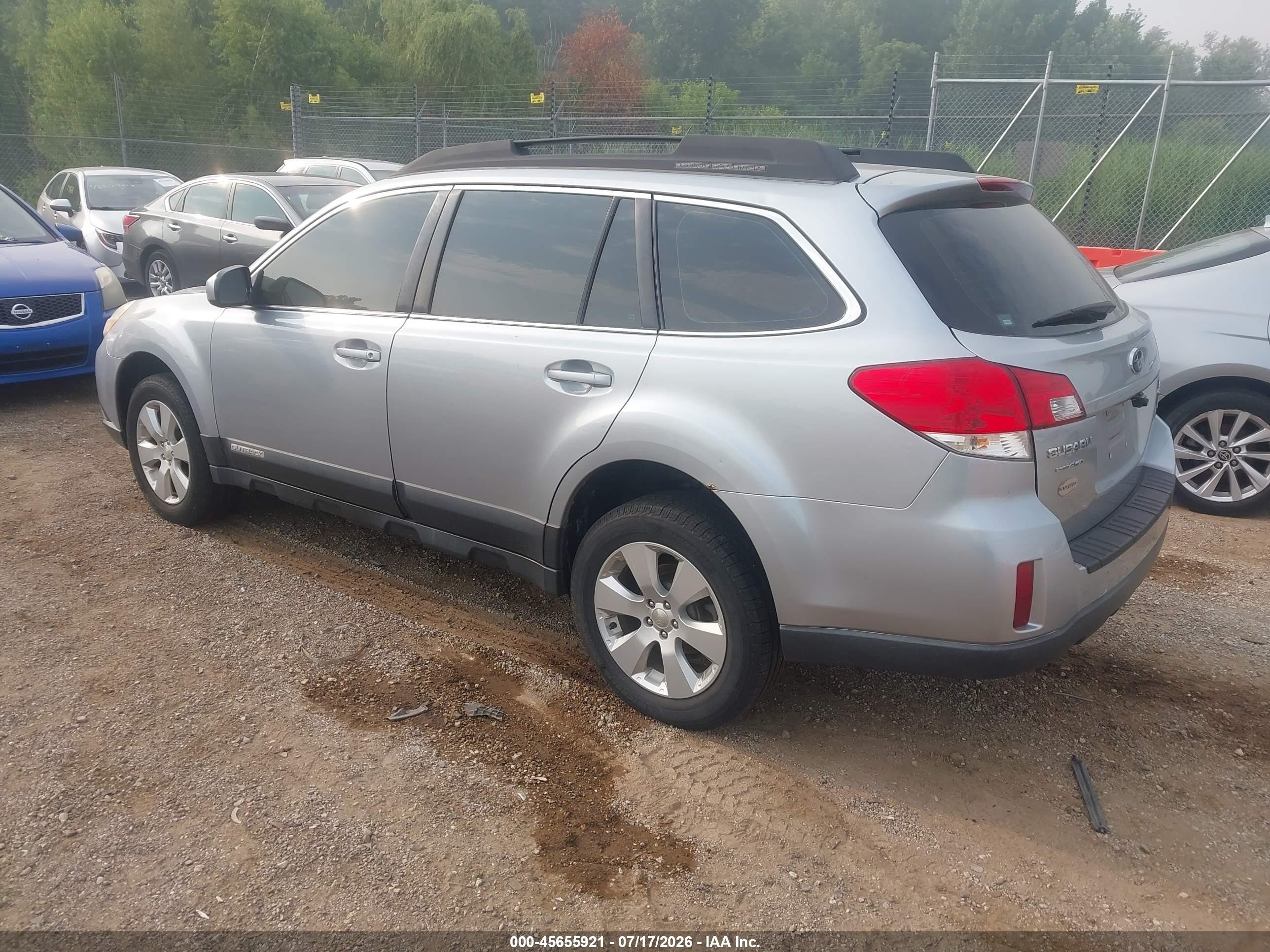 2012 Subaru Outback 2.5i Silver vin: 4S4BRBAC2C3203909