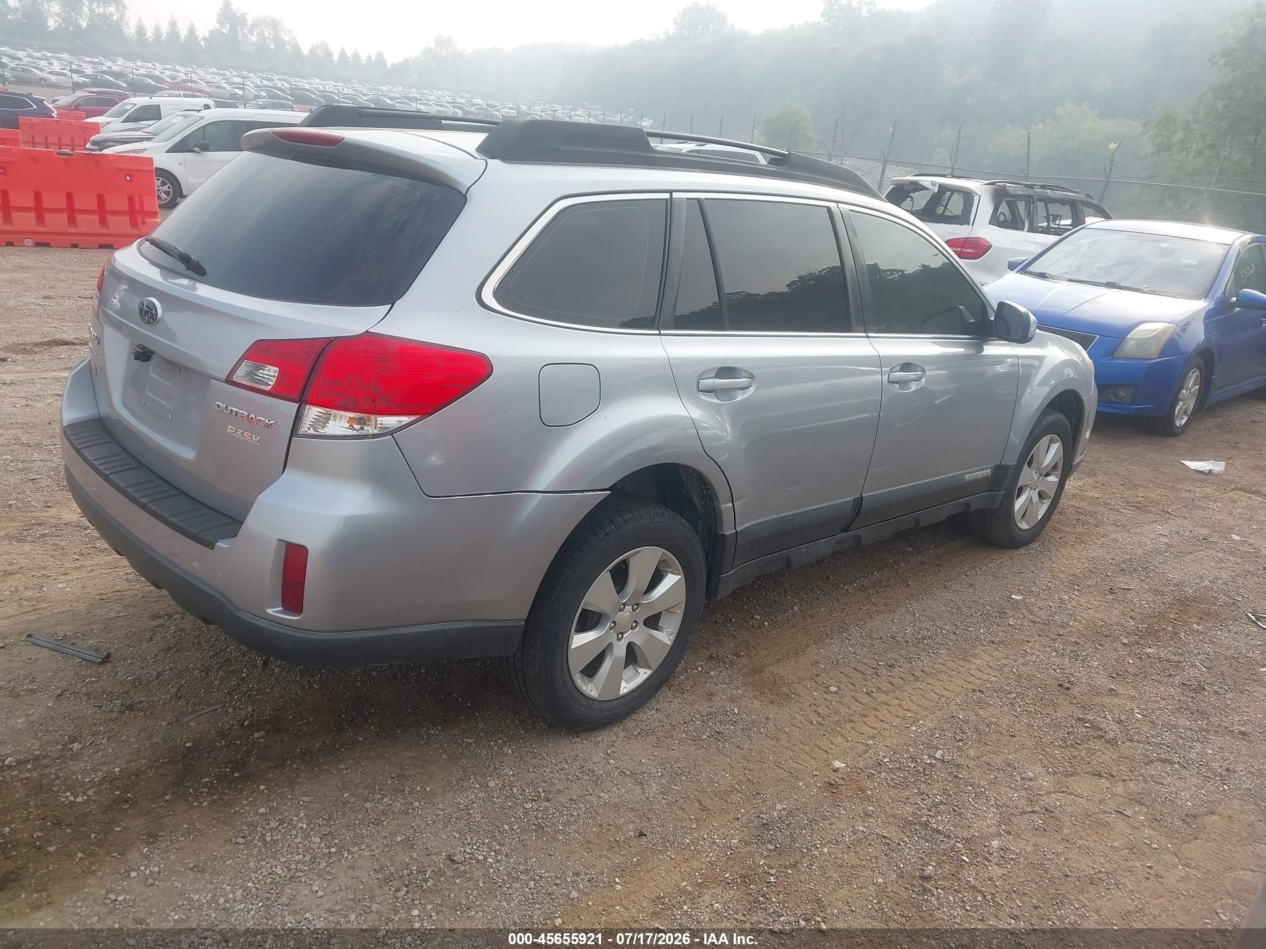 2012 Subaru Outback 2.5i Silver vin: 4S4BRBAC2C3203909