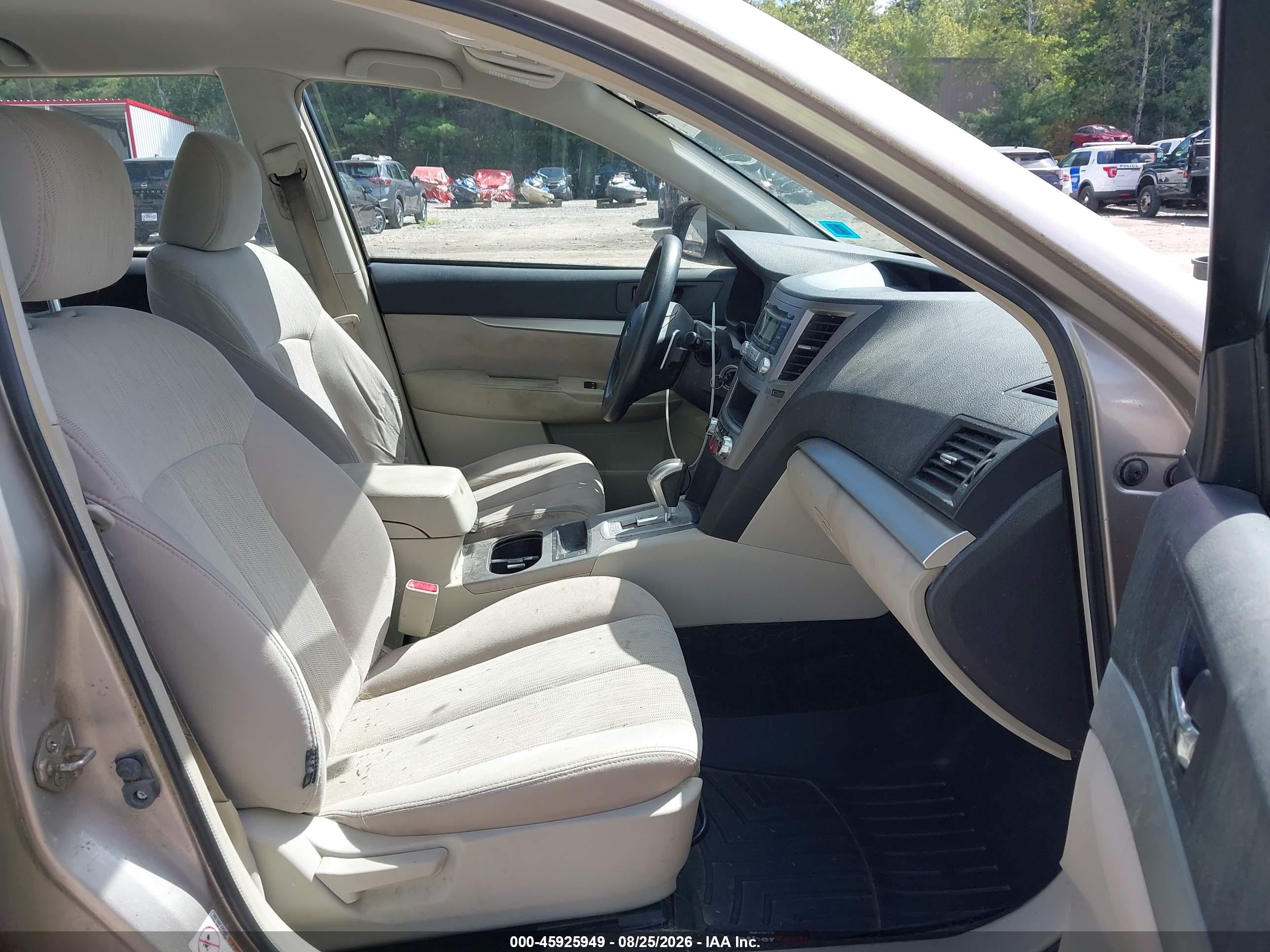 2014 Subaru Outback 2.5i Gold vin: 4S4BRBAC2E3232457