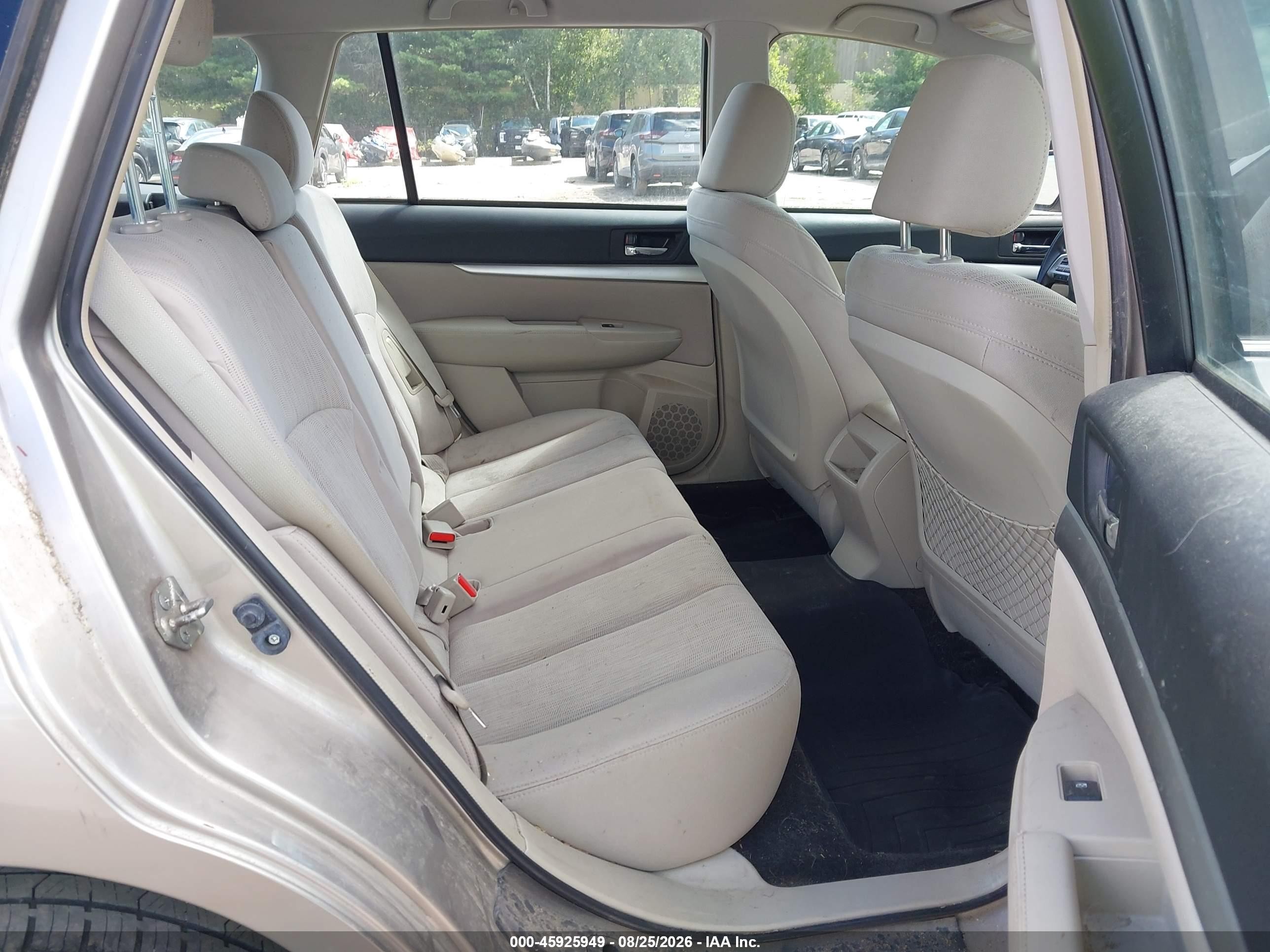 2014 Subaru Outback 2.5i Gold vin: 4S4BRBAC2E3232457