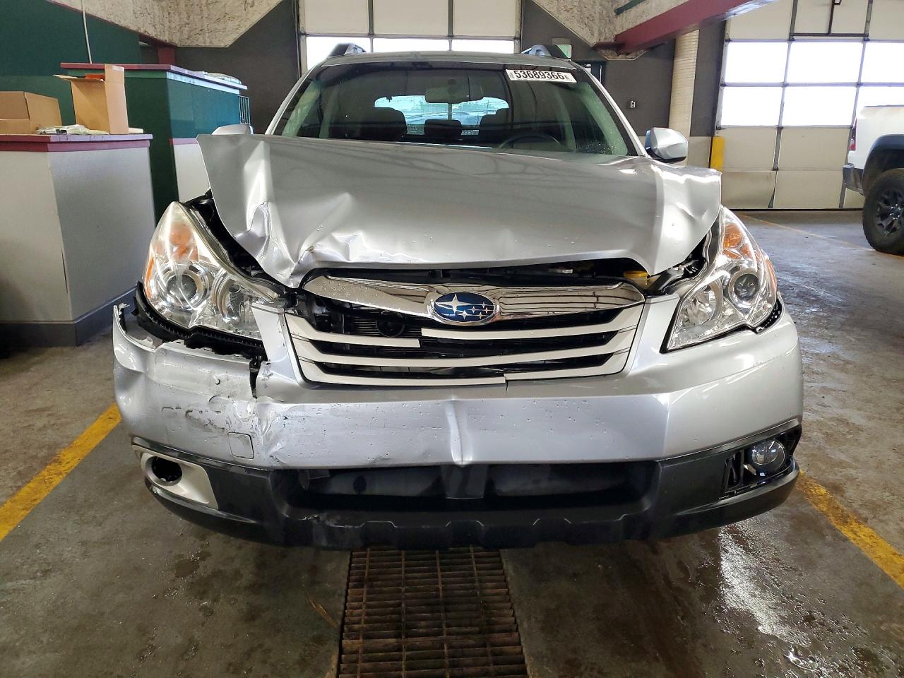 2012 Subaru Outback 2.5i Silver vin: 4S4BRBAC3C3214370