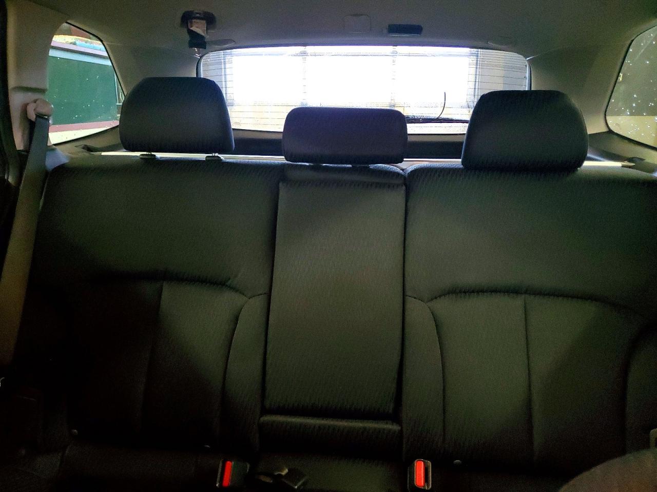 2012 Subaru Outback 2.5i Silver vin: 4S4BRBAC3C3214370