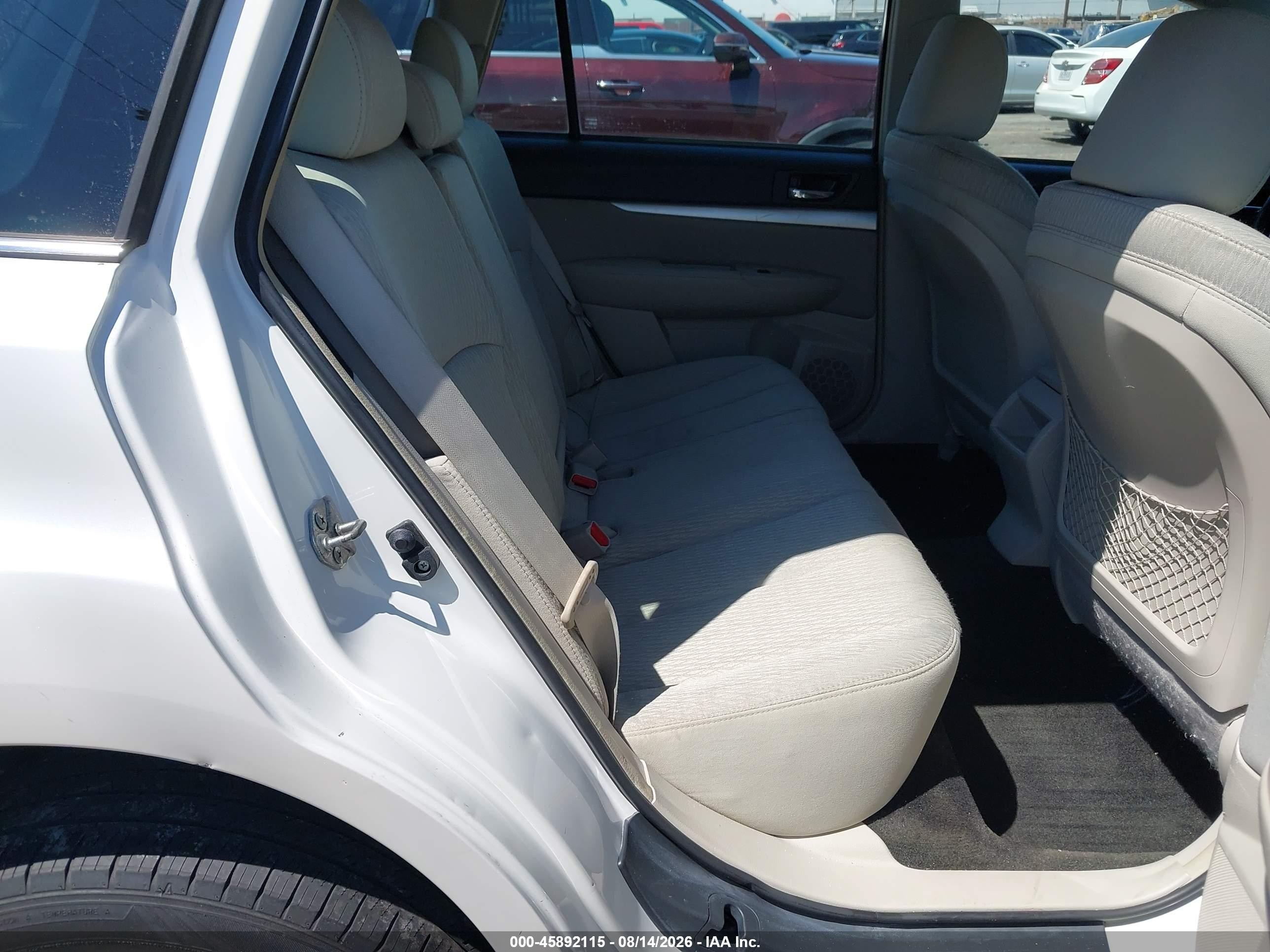 2012 Subaru Outback 2.5i White vin: 4S4BRBAC3C3229175