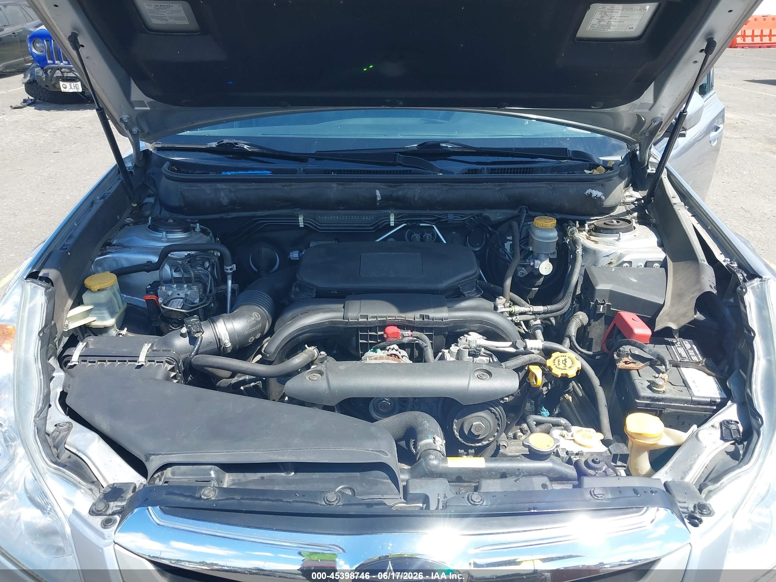 2012 Subaru Outback 2.5i Silver vin: 4S4BRBAC3C3301220