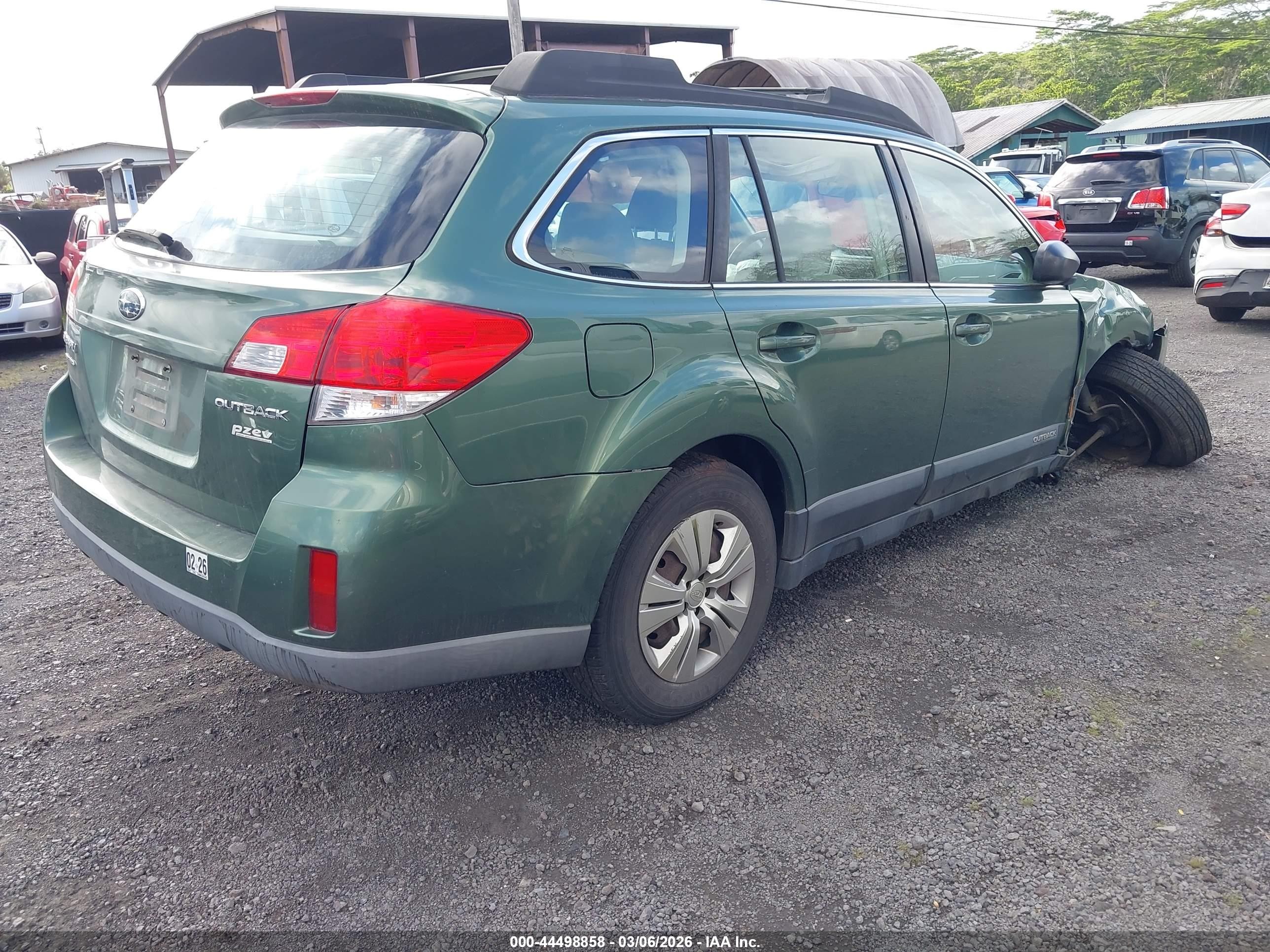 2013 Subaru Outback 2.5i Green vin: 4S4BRBAC3D3310663