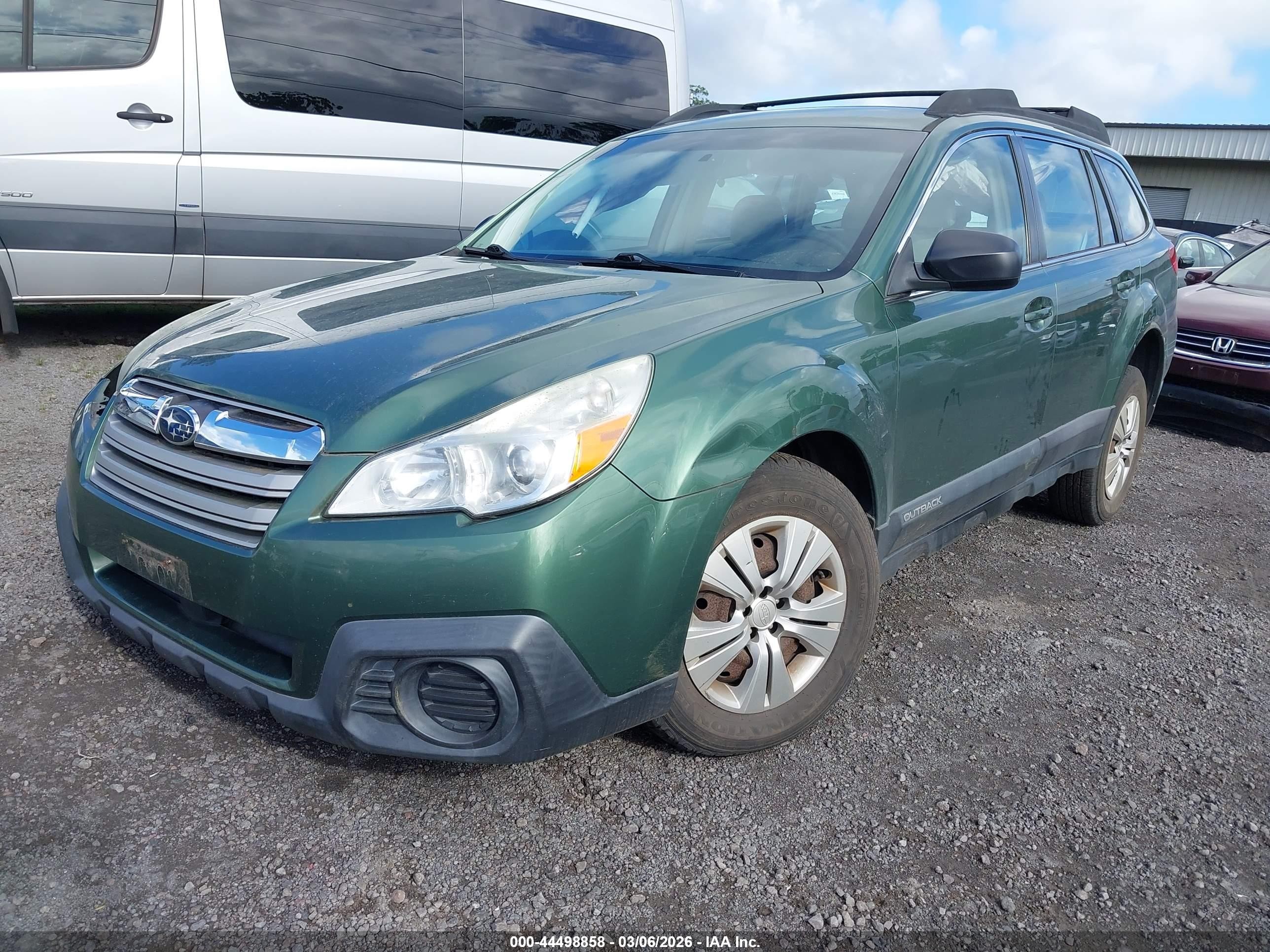 2013 Subaru Outback 2.5i Green vin: 4S4BRBAC3D3310663