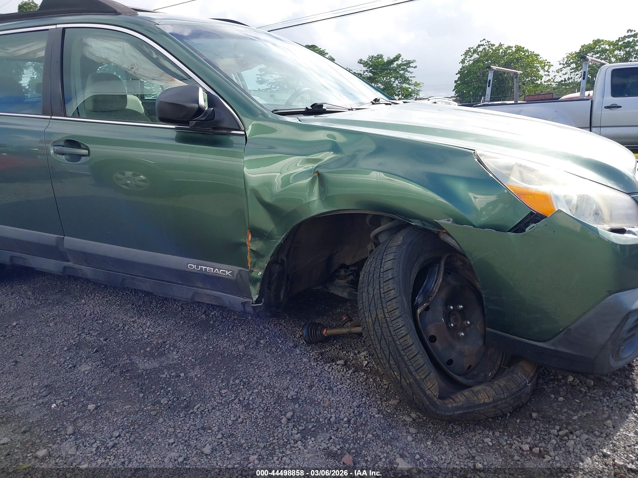 2013 Subaru Outback 2.5i Green vin: 4S4BRBAC3D3310663