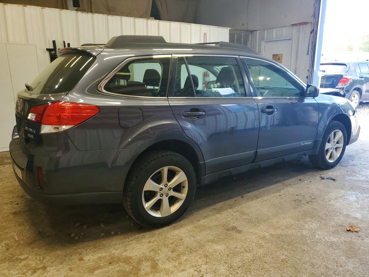 2014 Subaru Outback 2.5i Blue vin: 4S4BRBAC3E3303195