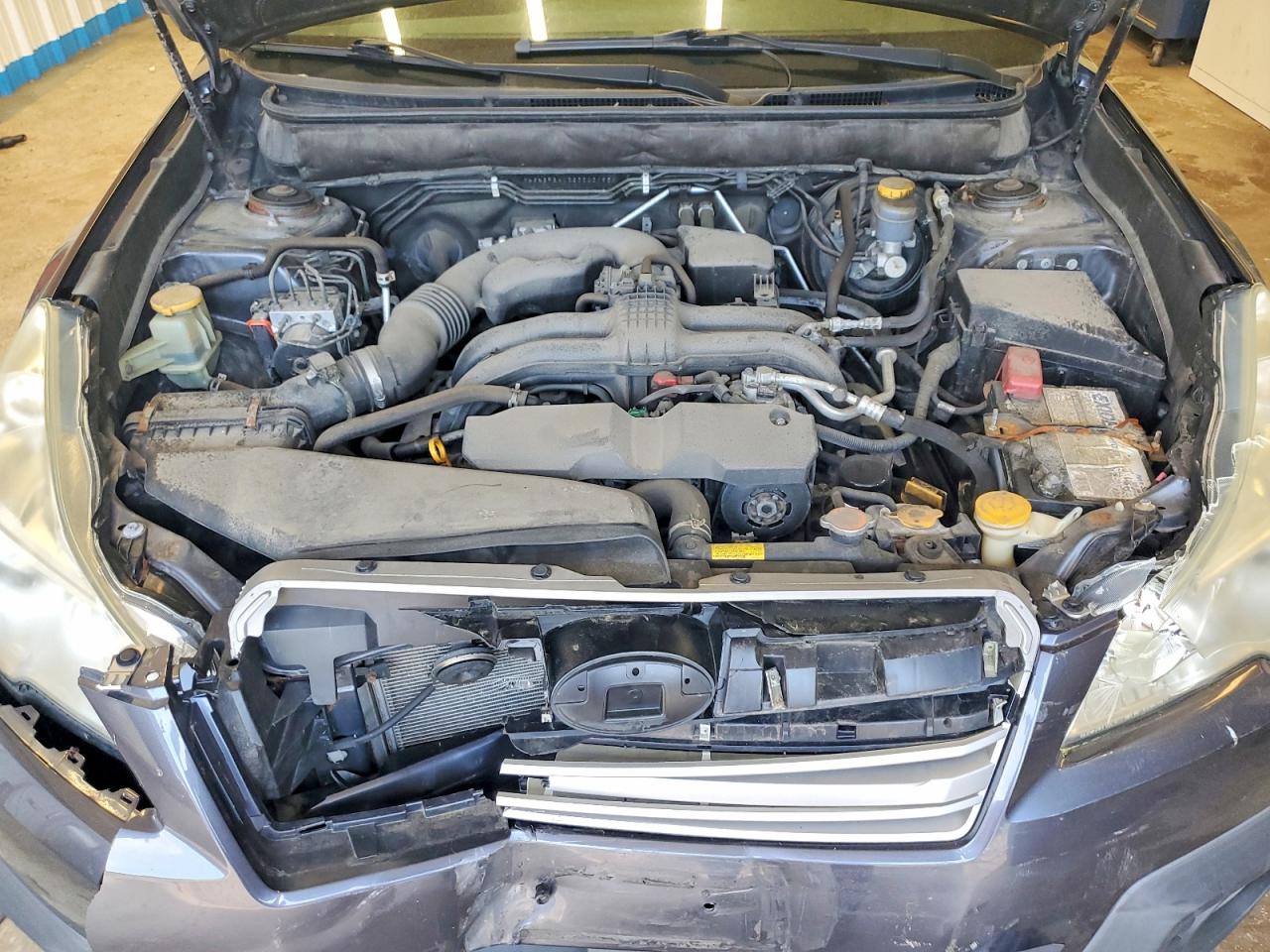 2014 Subaru Outback 2.5i Blue vin: 4S4BRBAC3E3303195