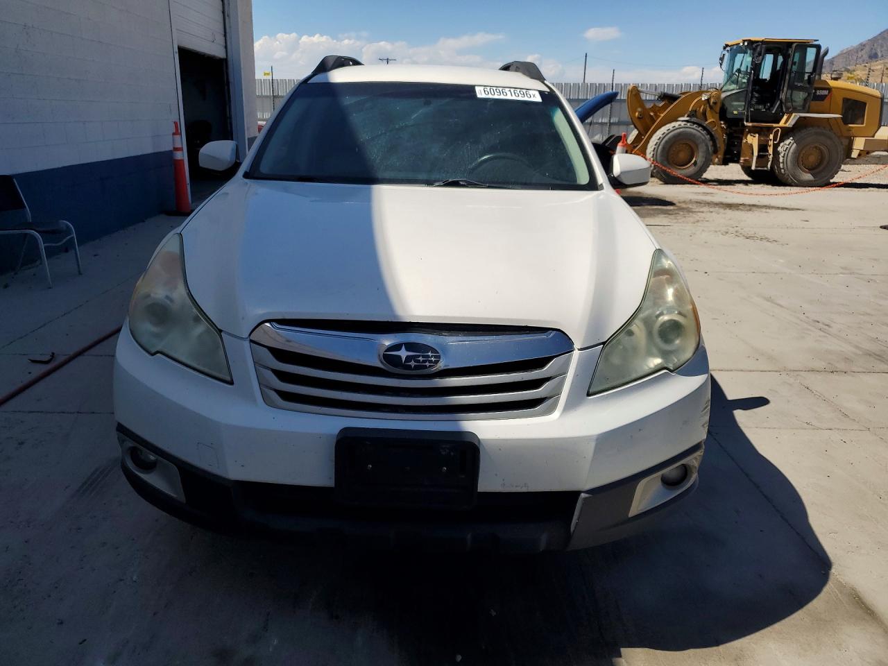 2012 Subaru Outback 2.5i Белый vin: 4S4BRBAC4C3260631