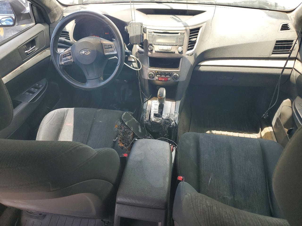 2013 Subaru Outback 2.5i Silver vin: 4S4BRBAC4D3254684