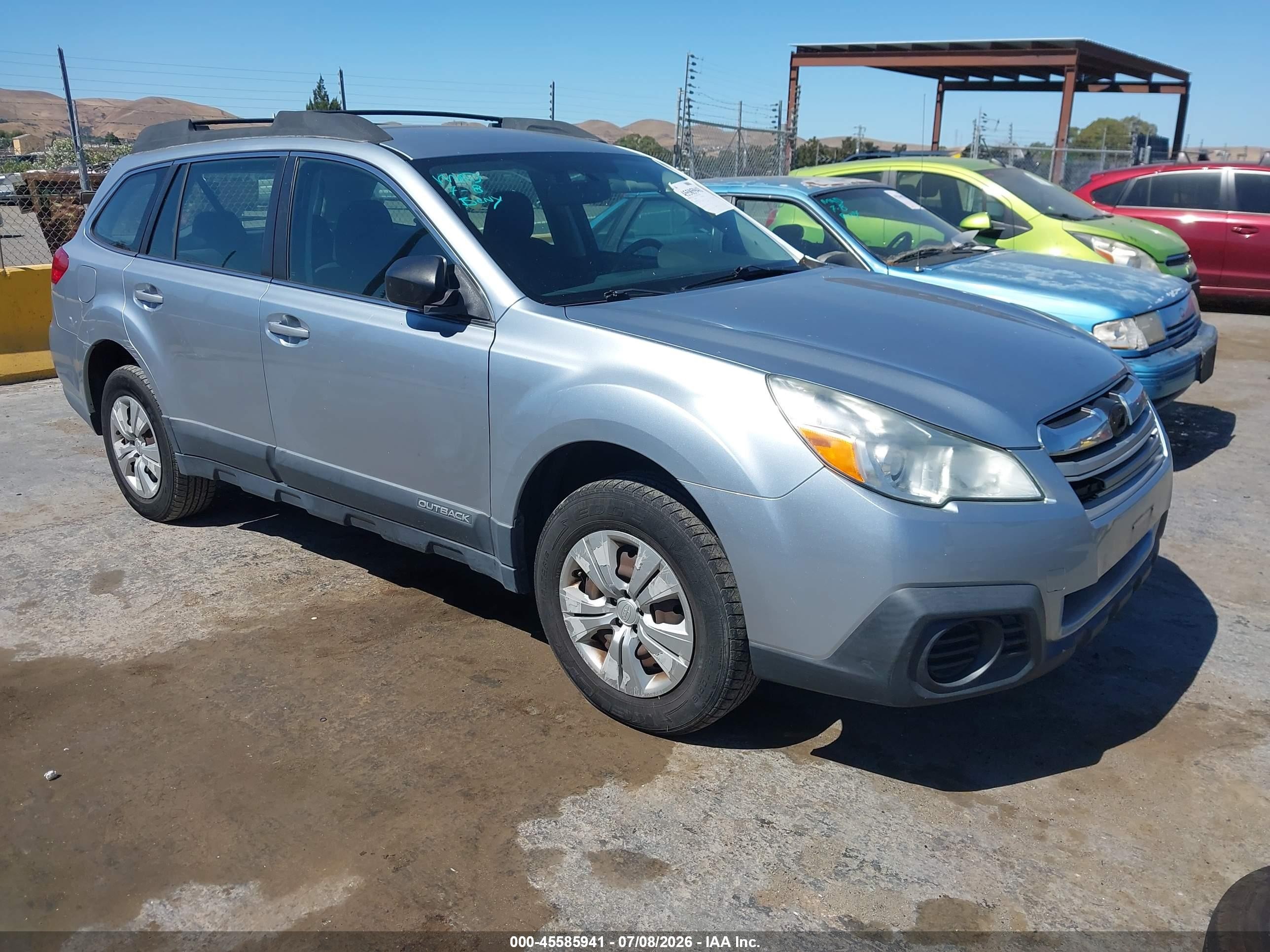 2014 Subaru Outback 2.5i Silver vin: 4S4BRBAC4E3219094