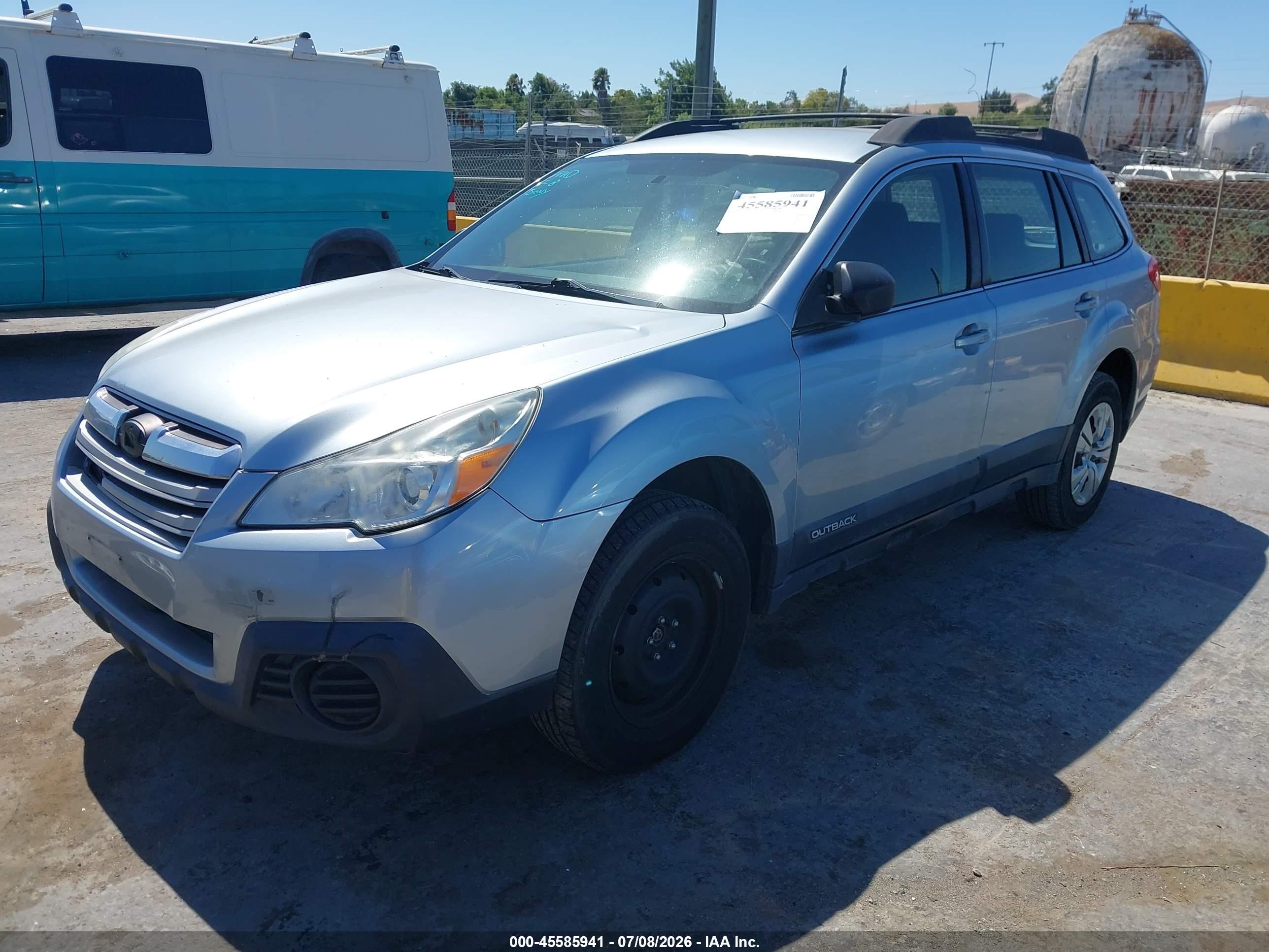 2014 Subaru Outback 2.5i Silver vin: 4S4BRBAC4E3219094