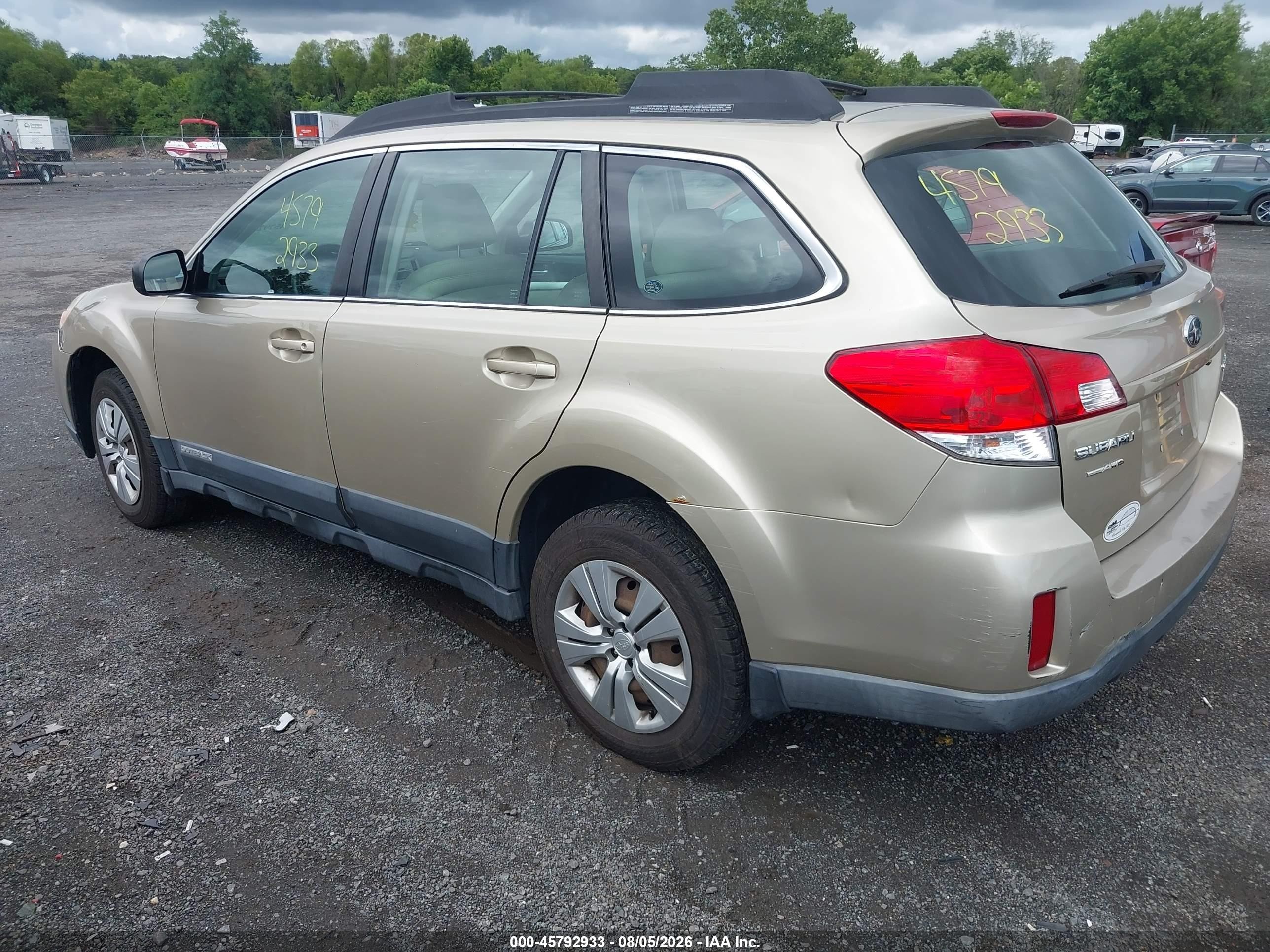 2010 Subaru Outback 2.5i Champagne vin: 4S4BRBAC5A3353784