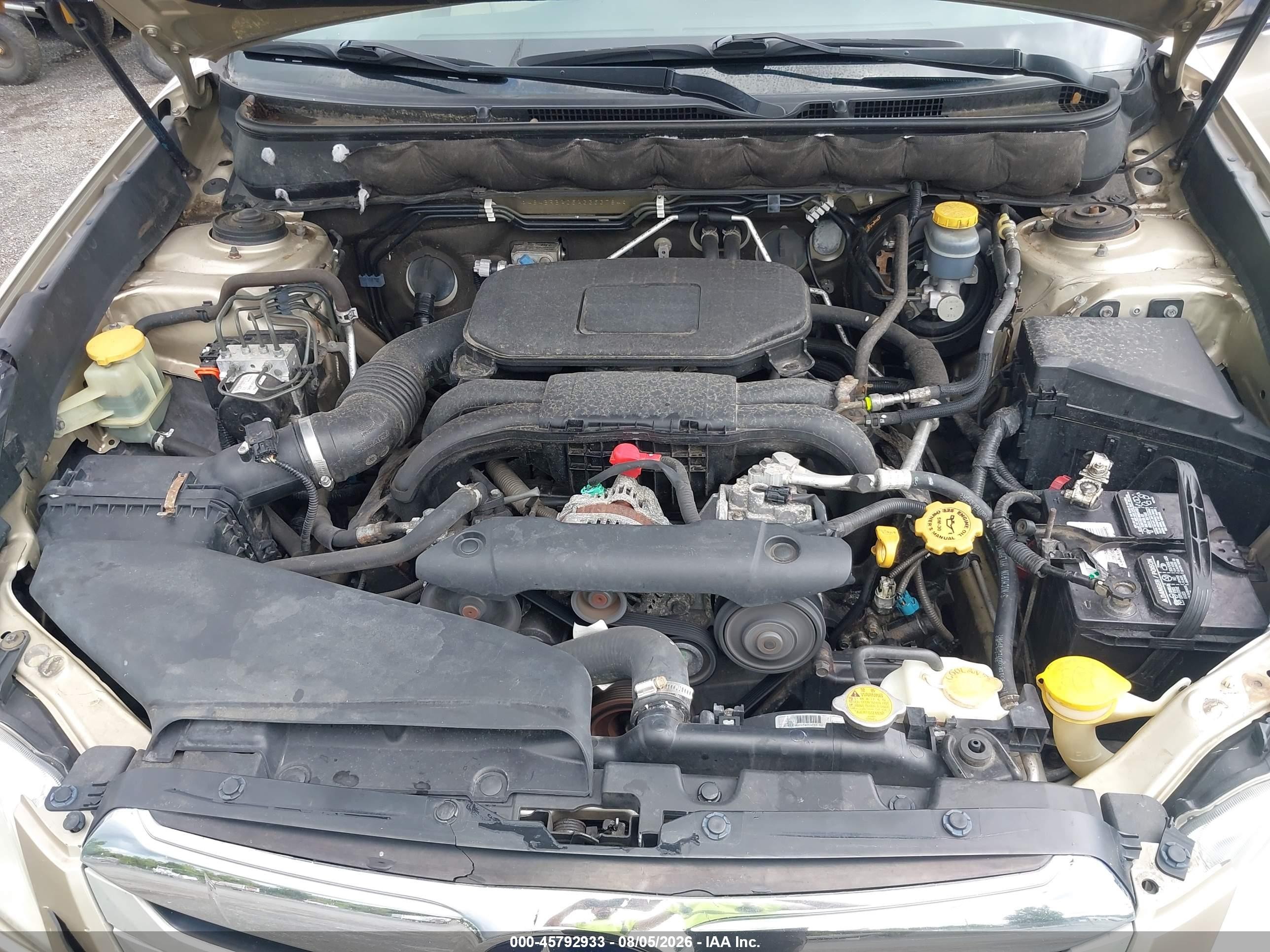 2010 Subaru Outback 2.5i Champagne vin: 4S4BRBAC5A3353784