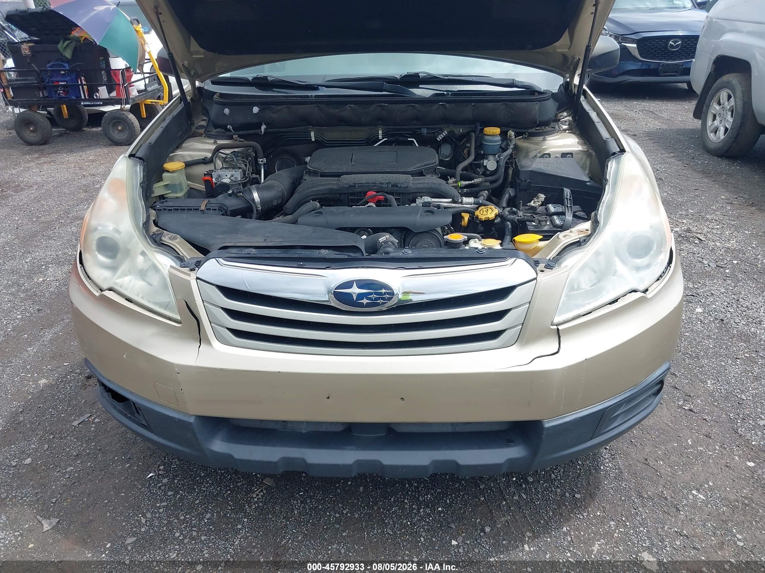 2010 Subaru Outback 2.5i Champagne vin: 4S4BRBAC5A3353784