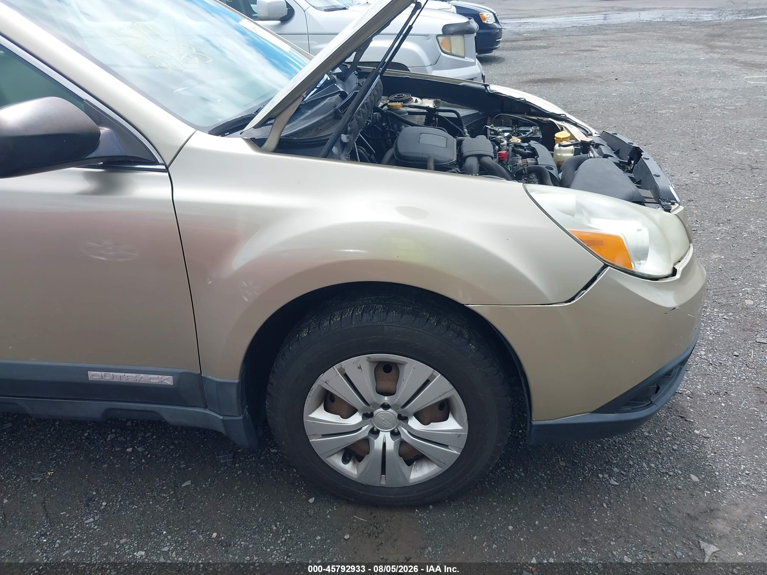 2010 Subaru Outback 2.5i Champagne vin: 4S4BRBAC5A3353784