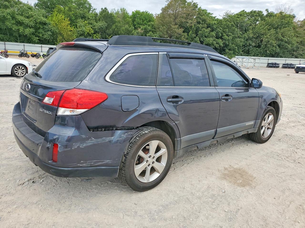2011 Subaru Outback 2.5i Gray vin: 4S4BRBAC5B3366763