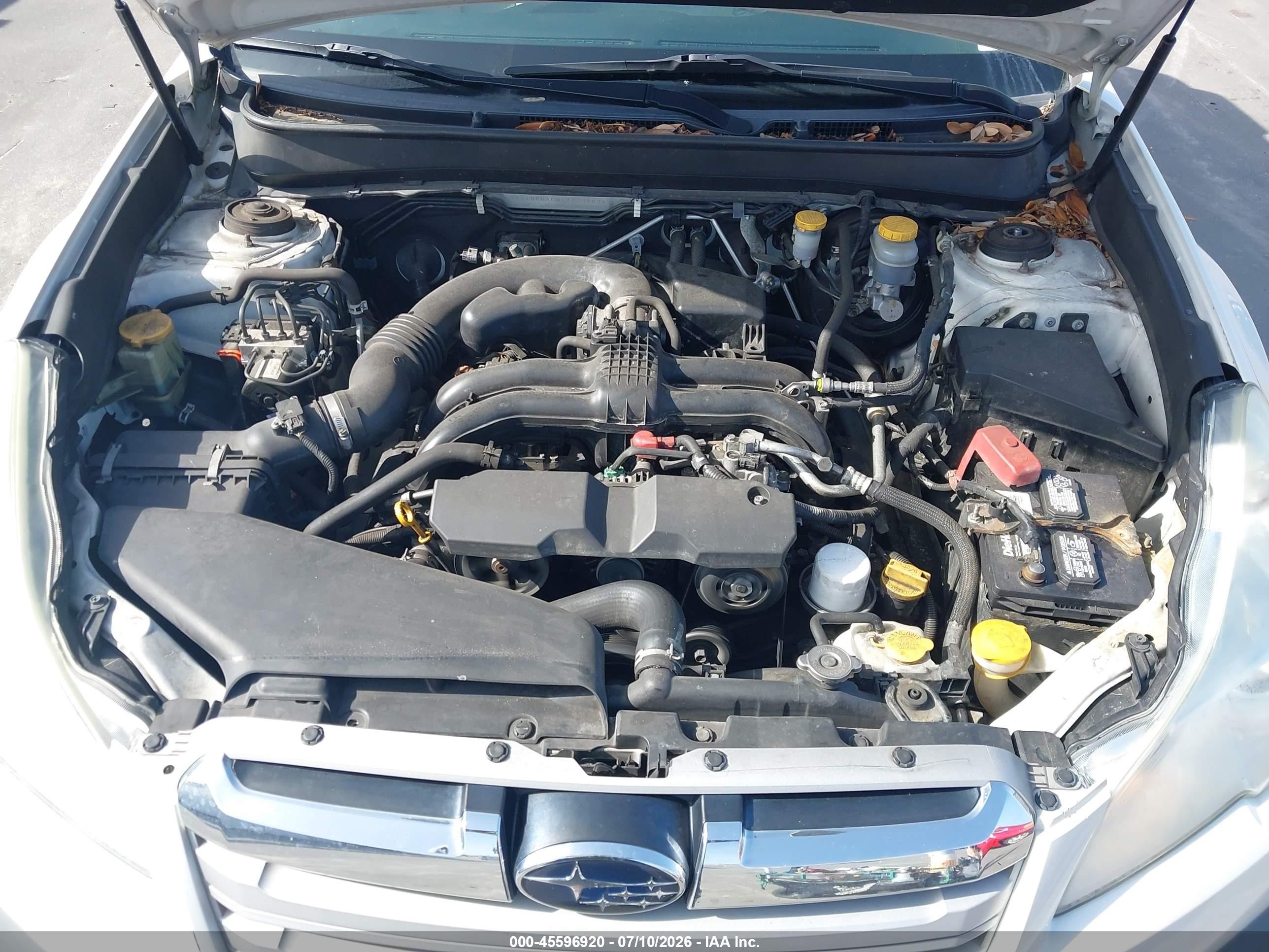 2014 Subaru Outback 2.5i White vin: 4S4BRBAC5E1223487