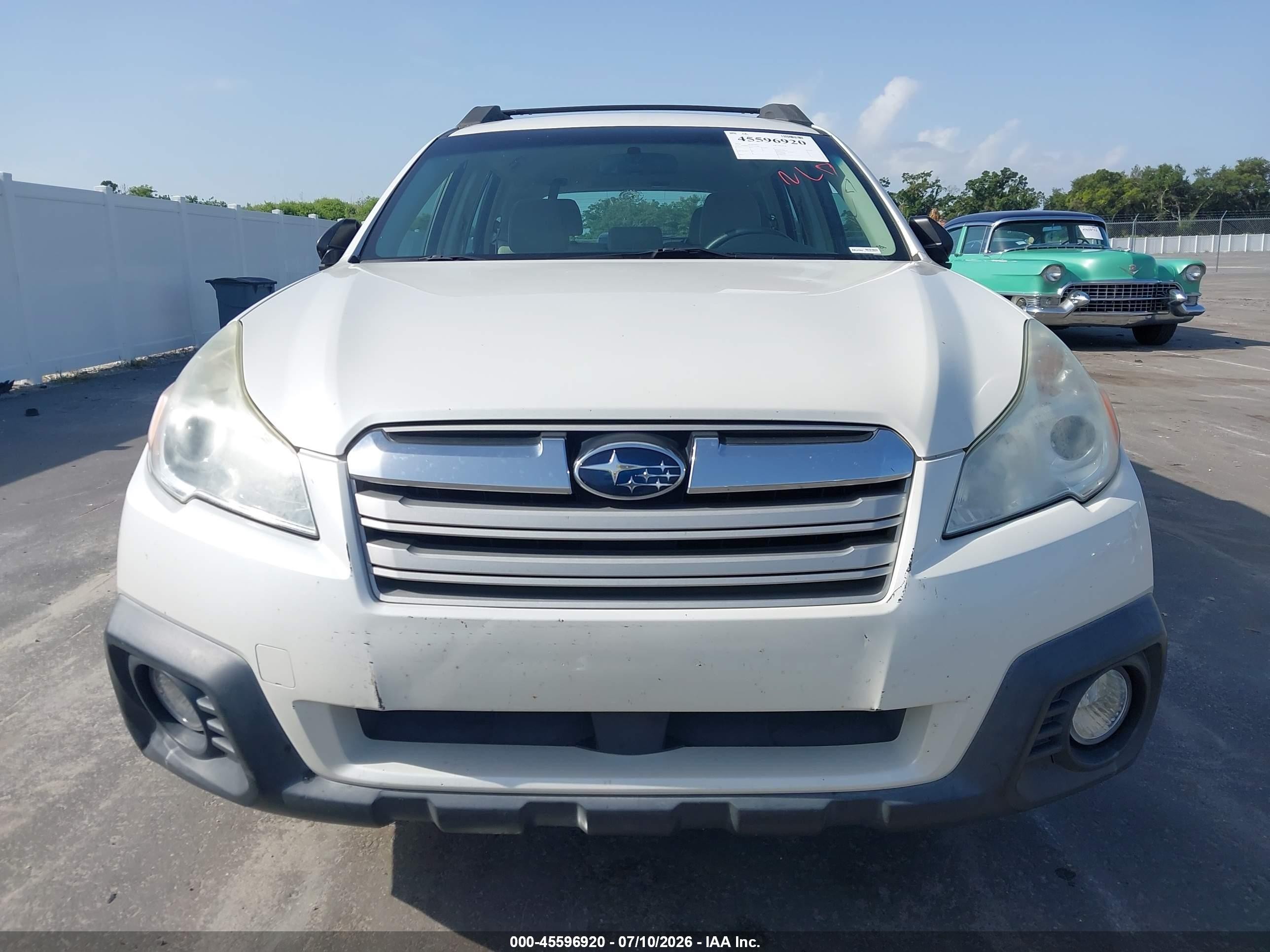 2014 Subaru Outback 2.5i White vin: 4S4BRBAC5E1223487