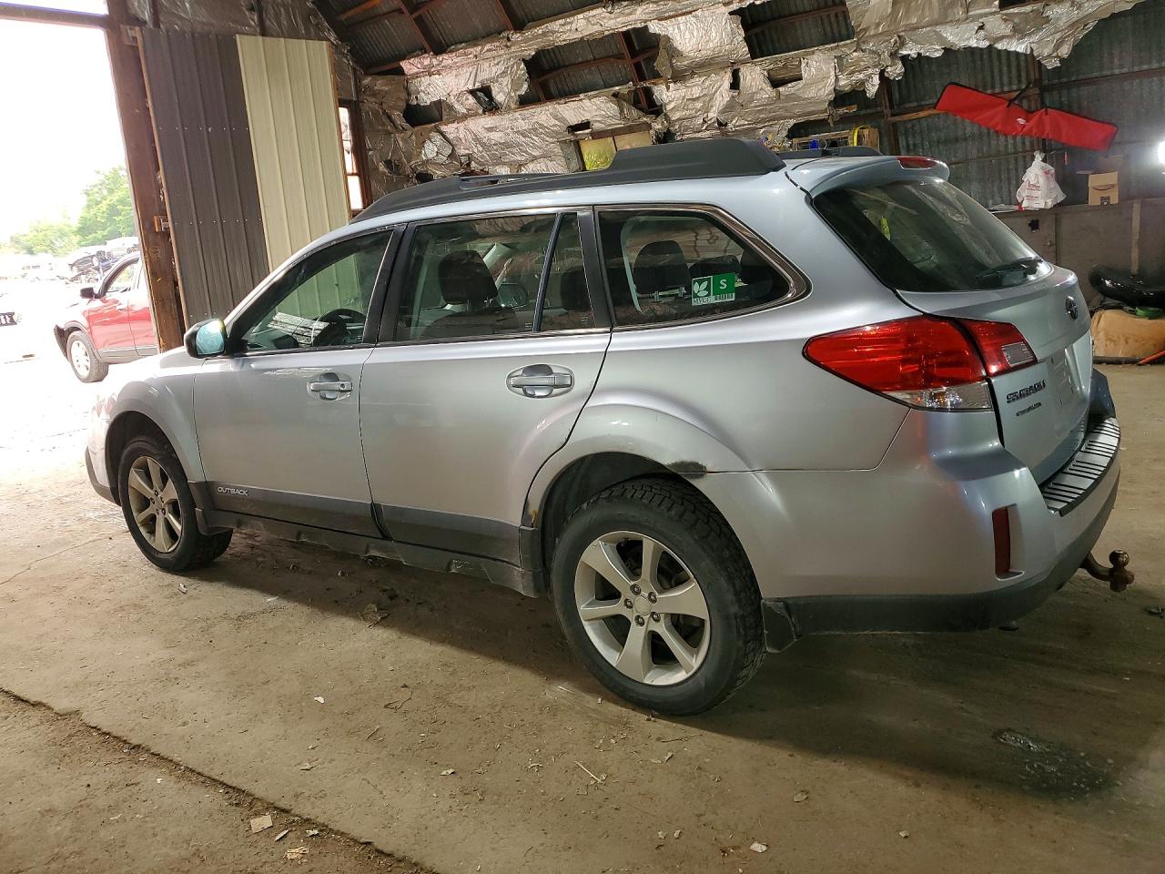 2014 Subaru Outback 2.5i Silver vin: 4S4BRBAC5E3261824