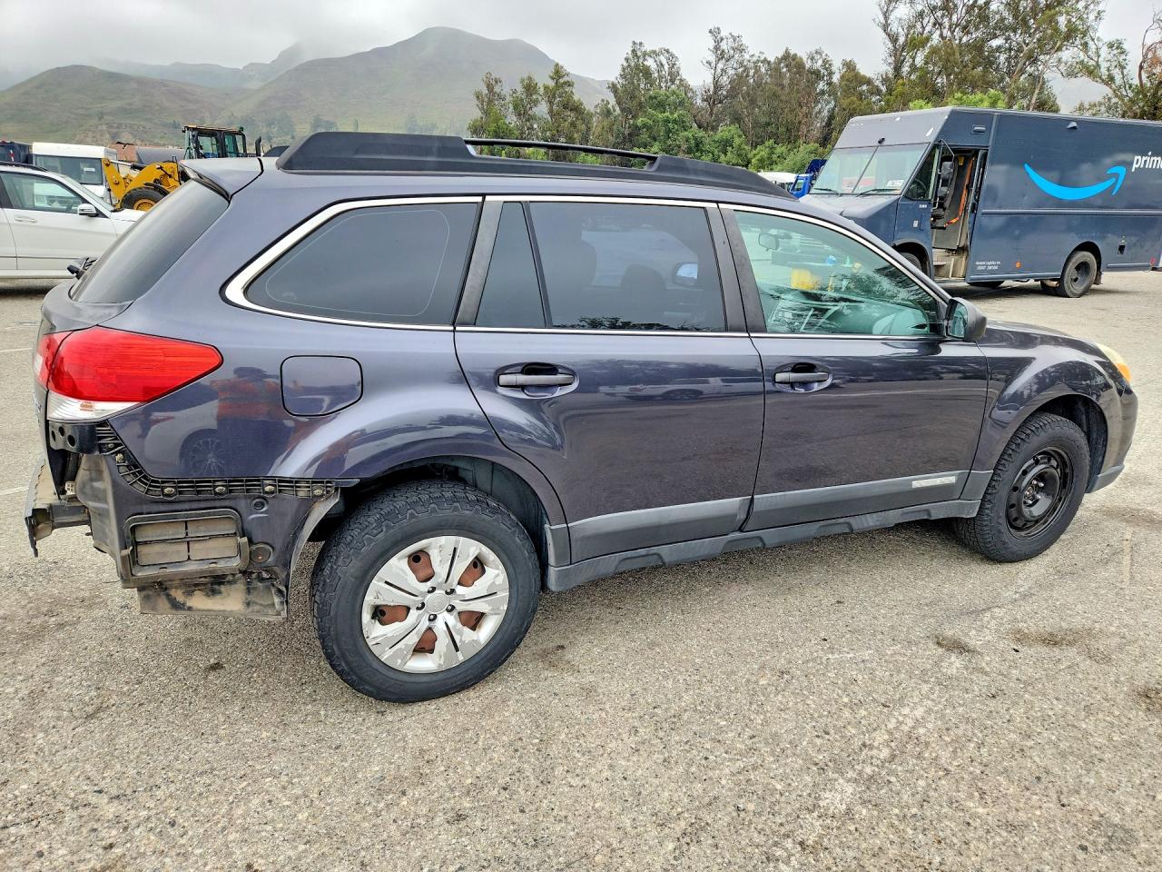 2011 Subaru Outback 2.5i Gray vin: 4S4BRBAC6B3388898